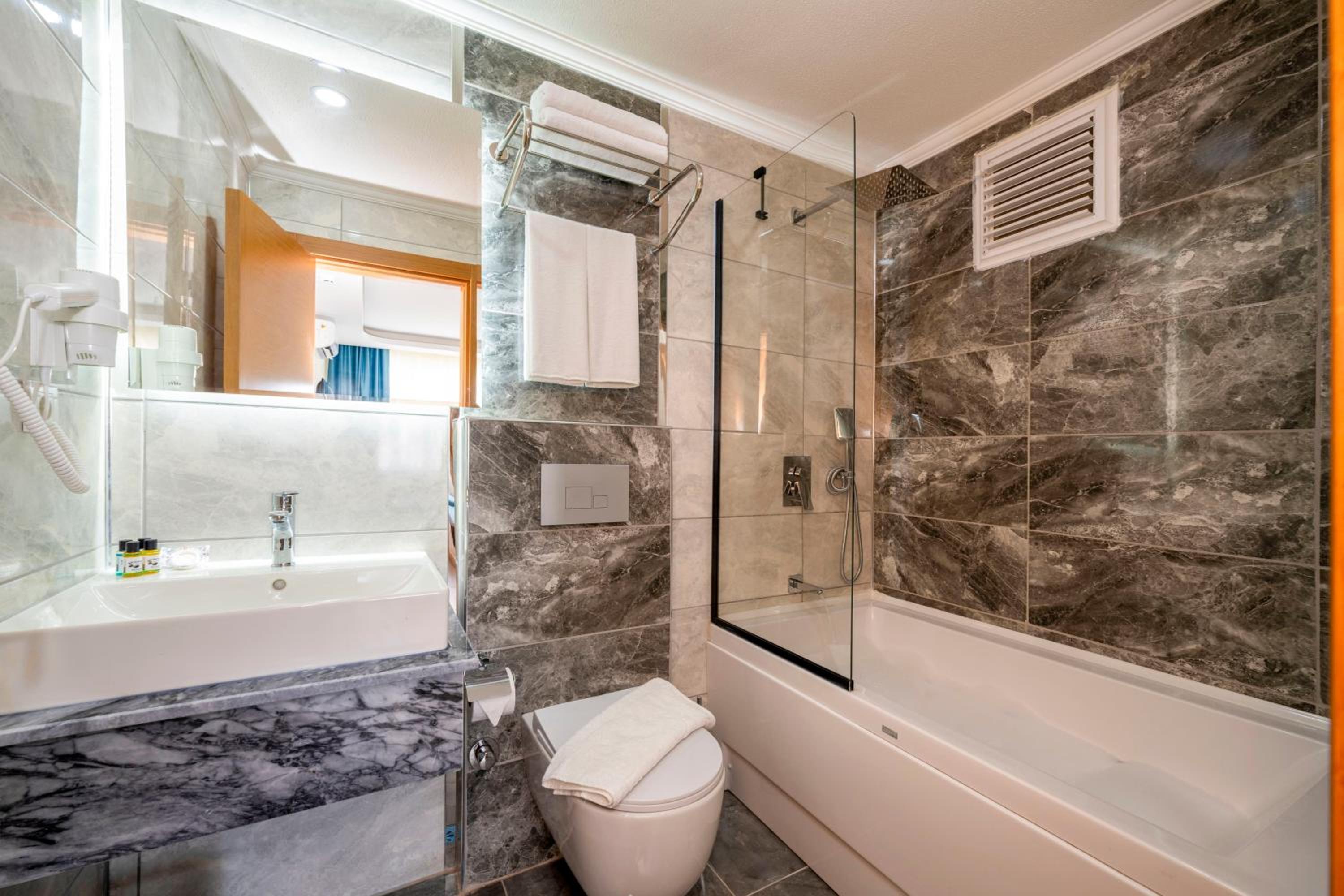 DIAMOND luxury Otel - Image 34