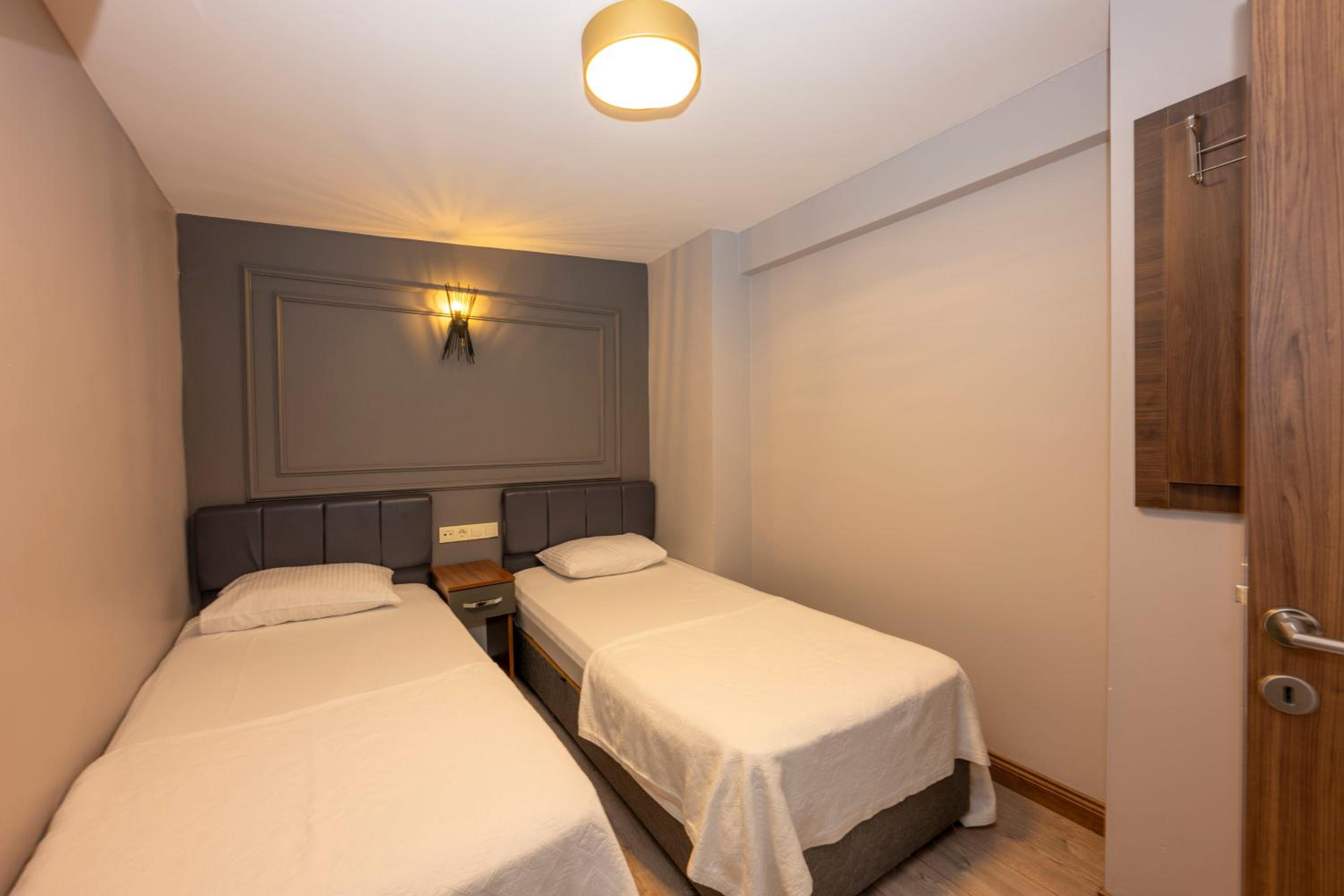 Comfort Suites Otel - Image 36