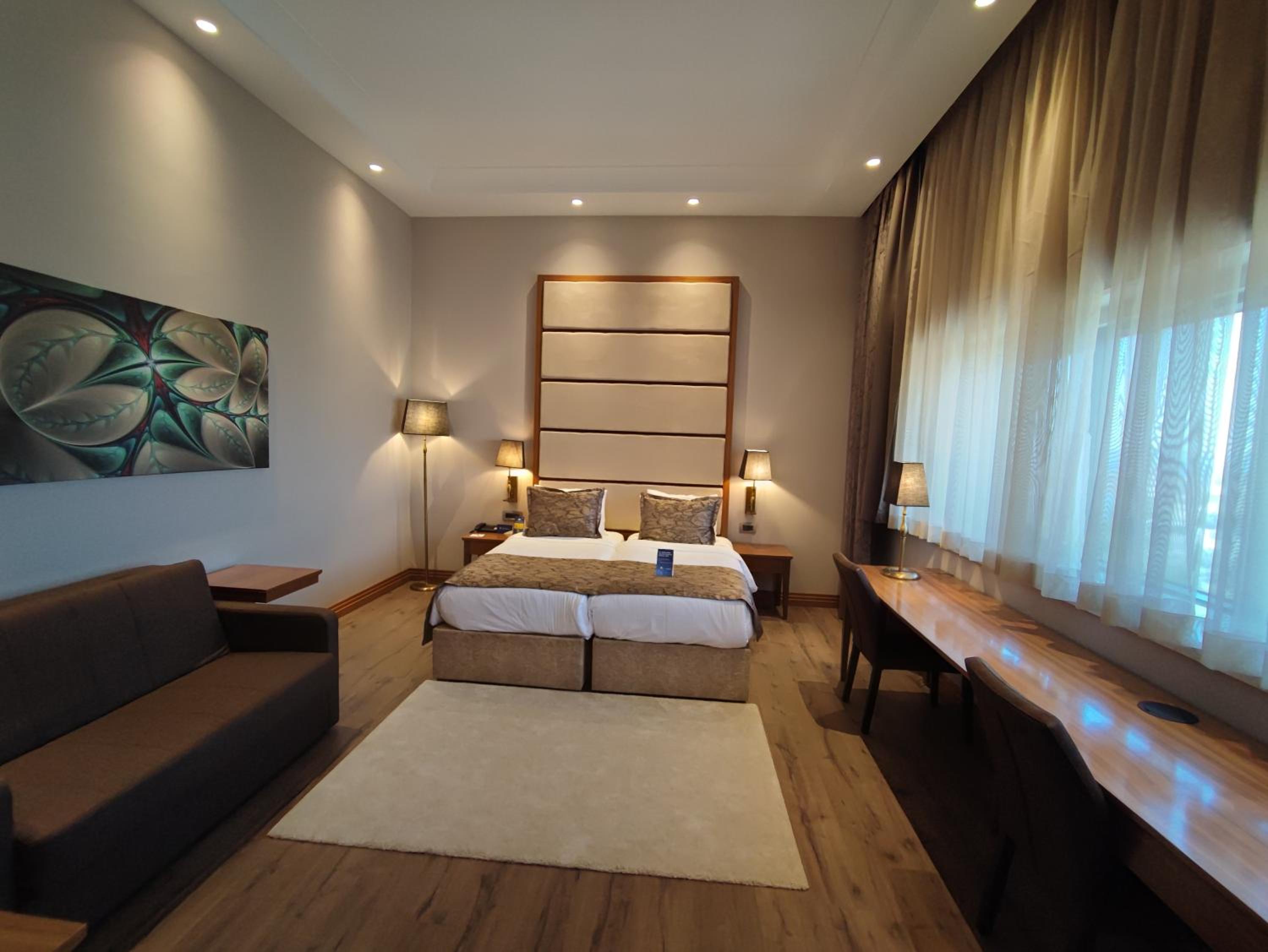 Days Hotel by Wyndham İstanbul Maltepe - Image 30