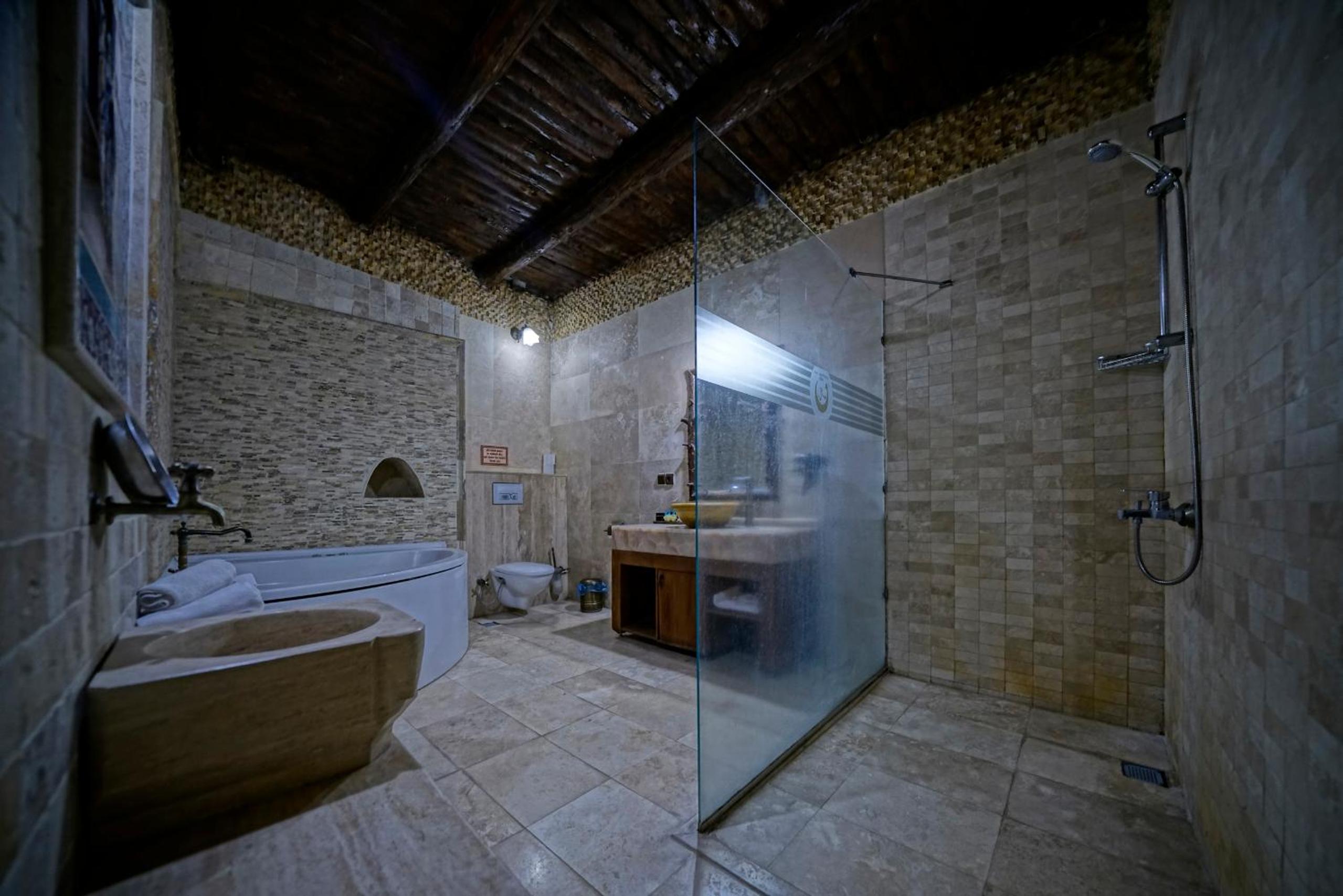 Holiday Cave Hotel - Image 103