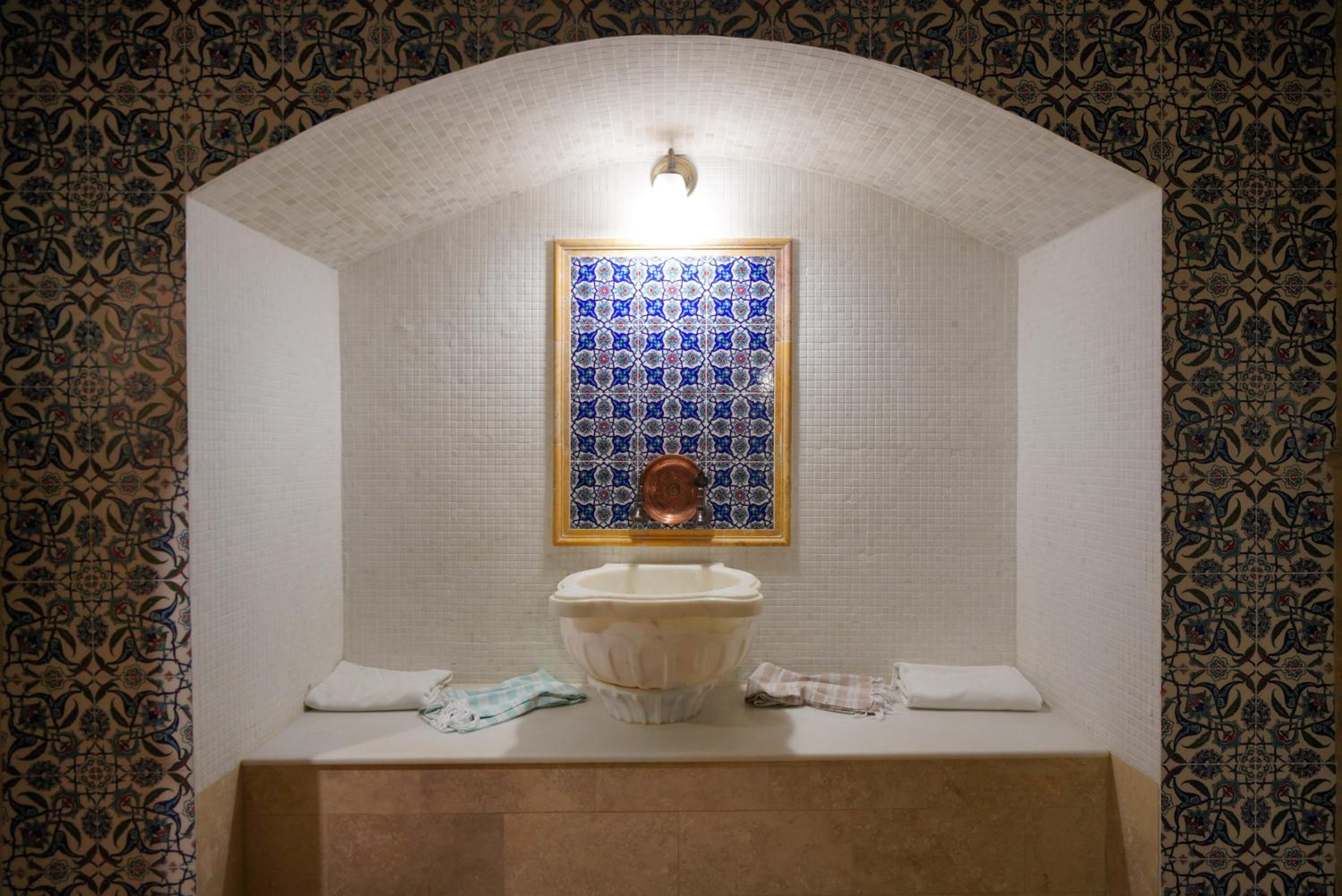 Holiday Cave Hotel - Image 50