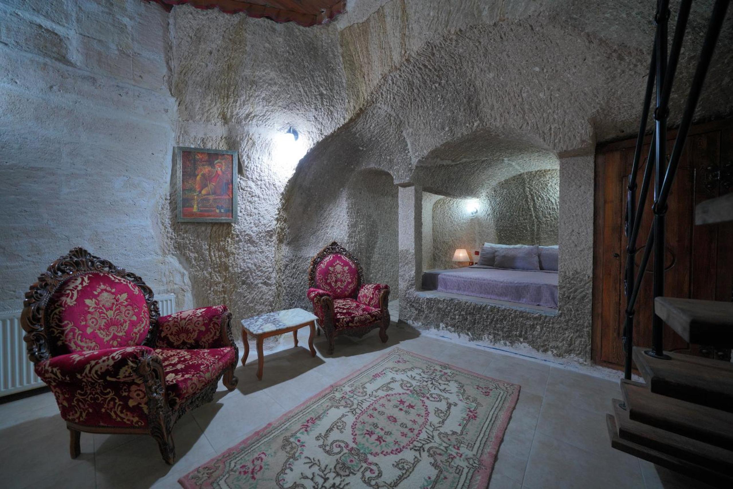Holiday Cave Hotel - Image 68
