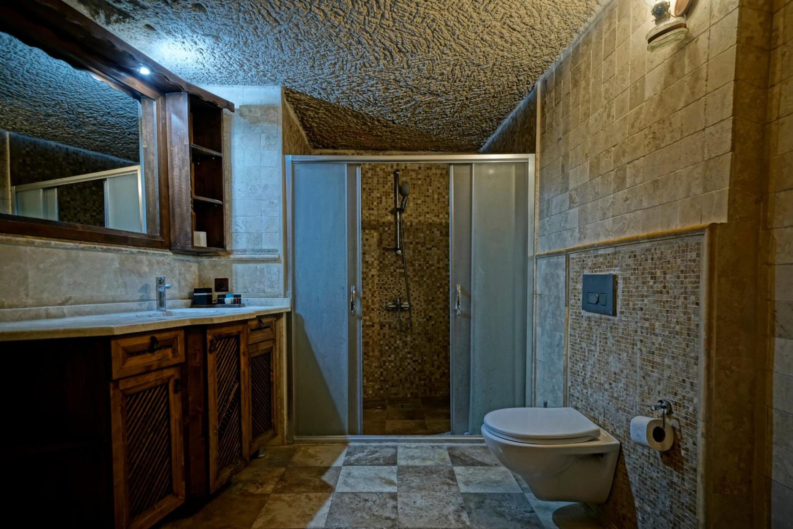 Holiday Cave Hotel - Image 264