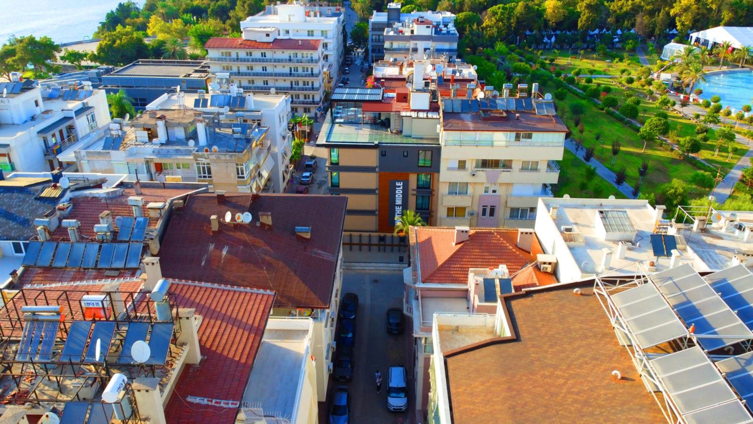İn The Middle Otel - Image 90