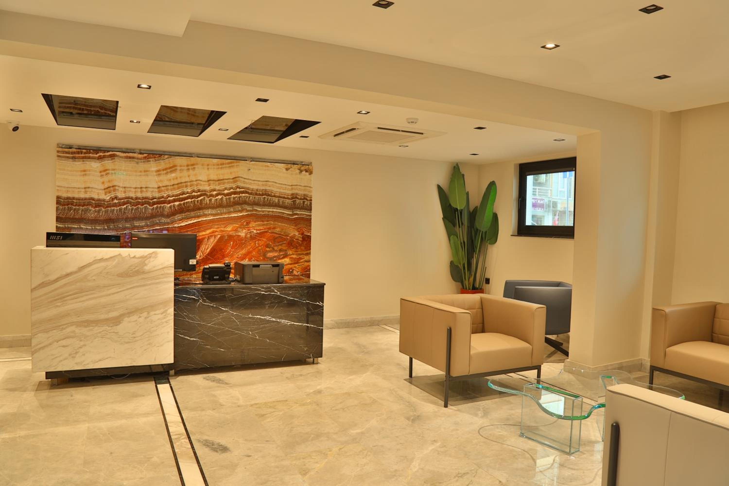 İn The Middle Otel - Image 60
