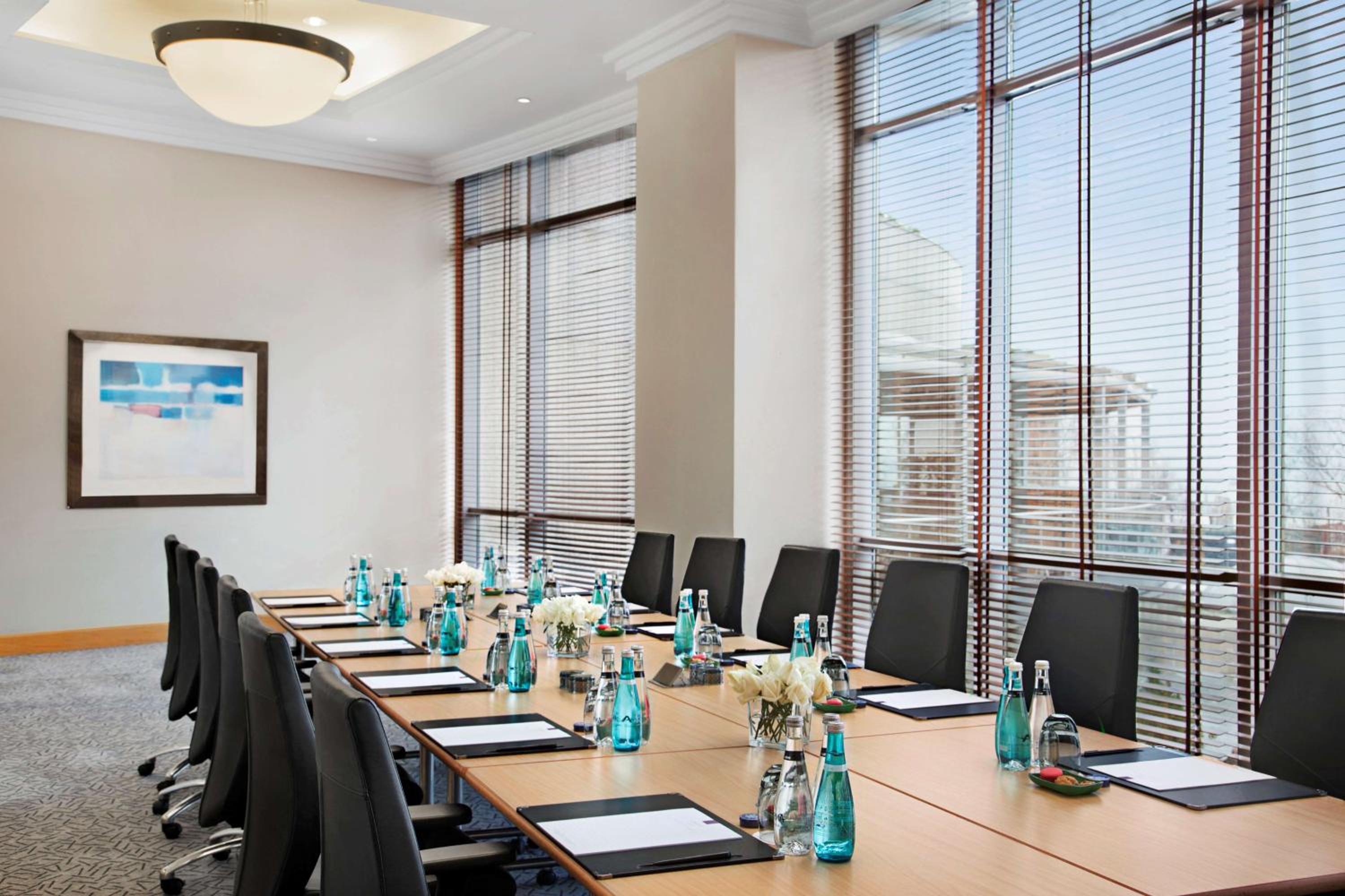 Conrad Istanbul Bosphorus - Image 17