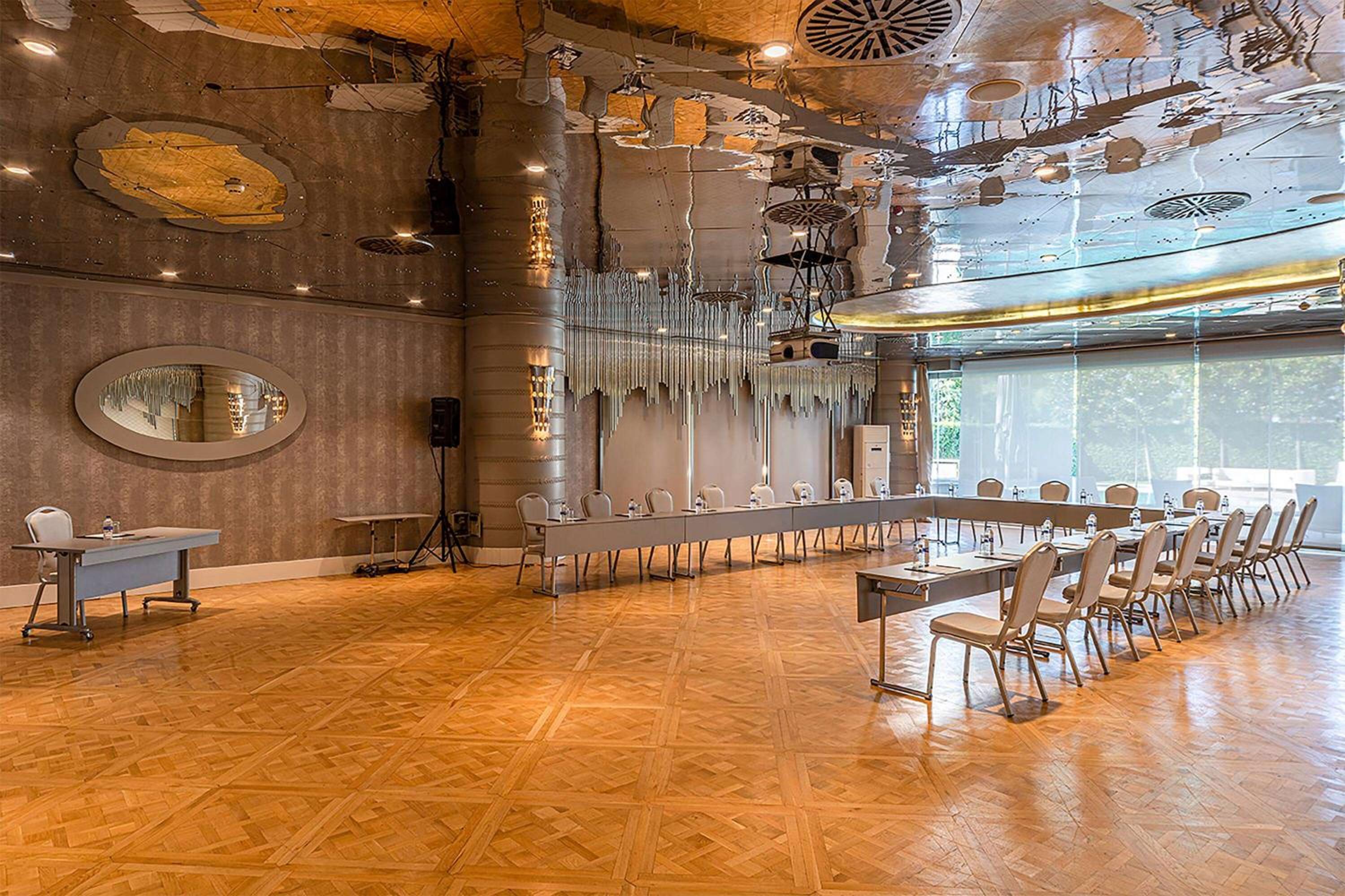 Wyndham Grand Istanbul Kalamış Marina Hotel - Image 39