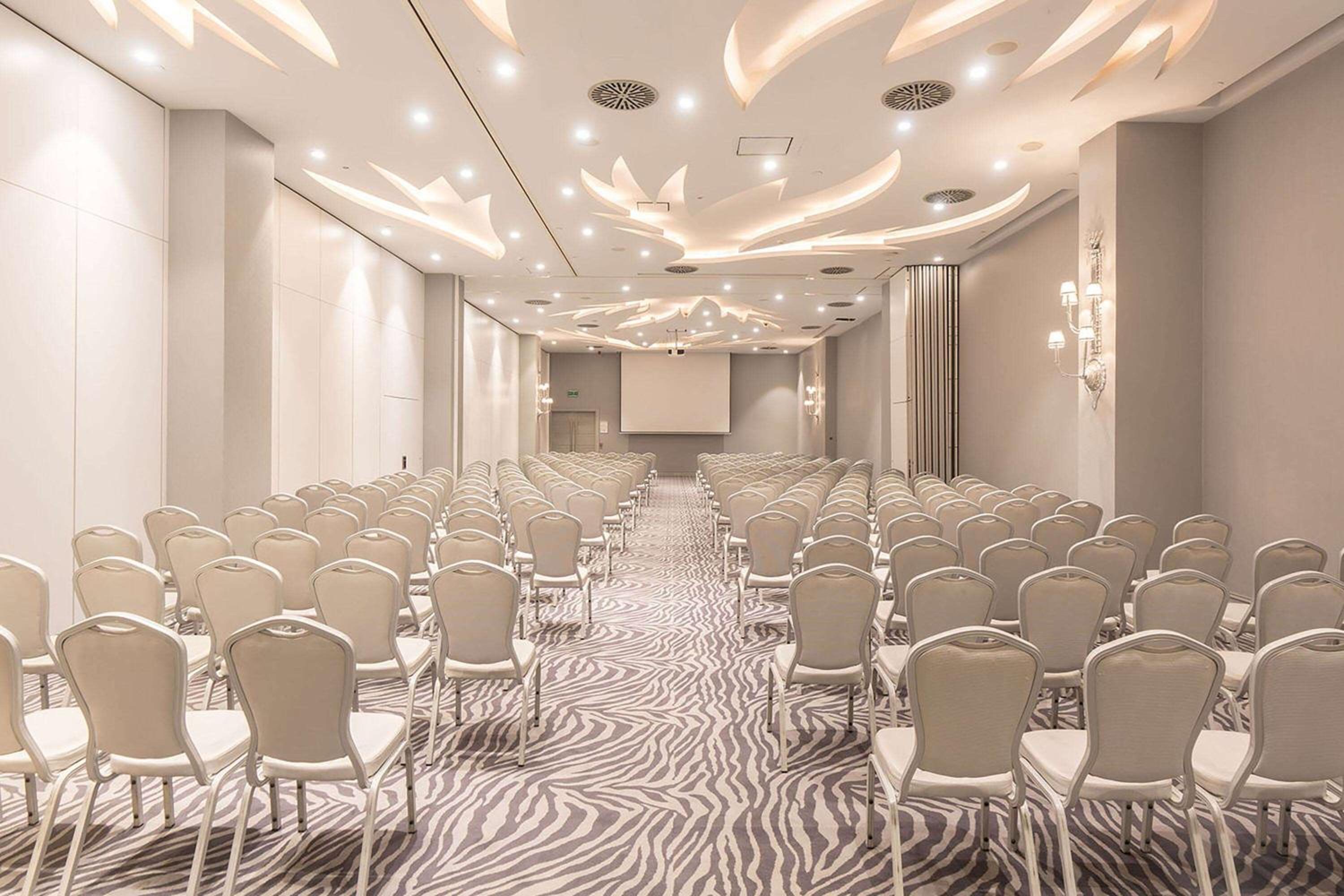 Wyndham Grand Istanbul Kalamış Marina Hotel - Image 43