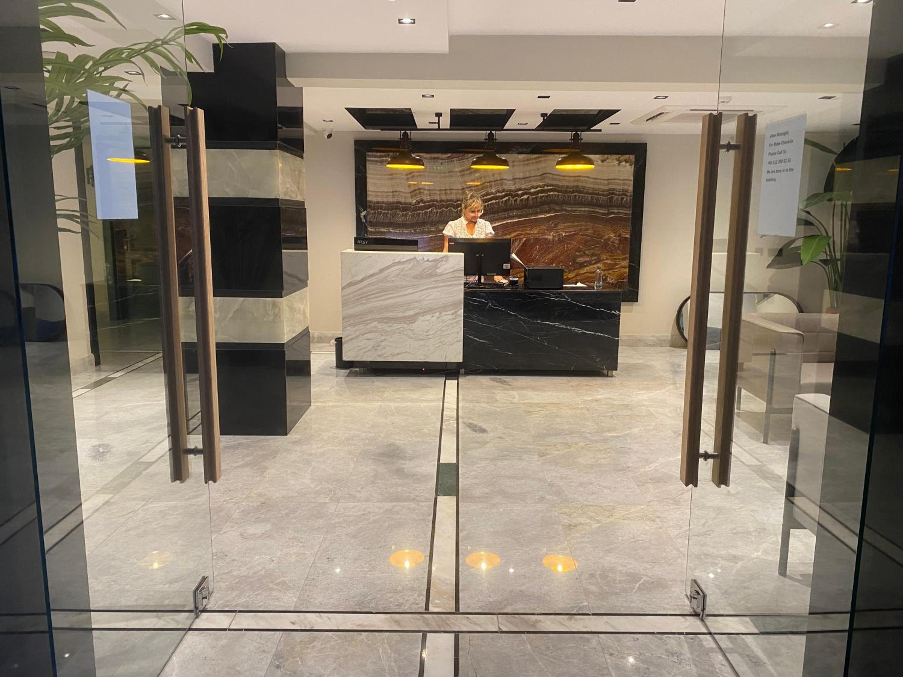İn The Middle Otel - Image 63