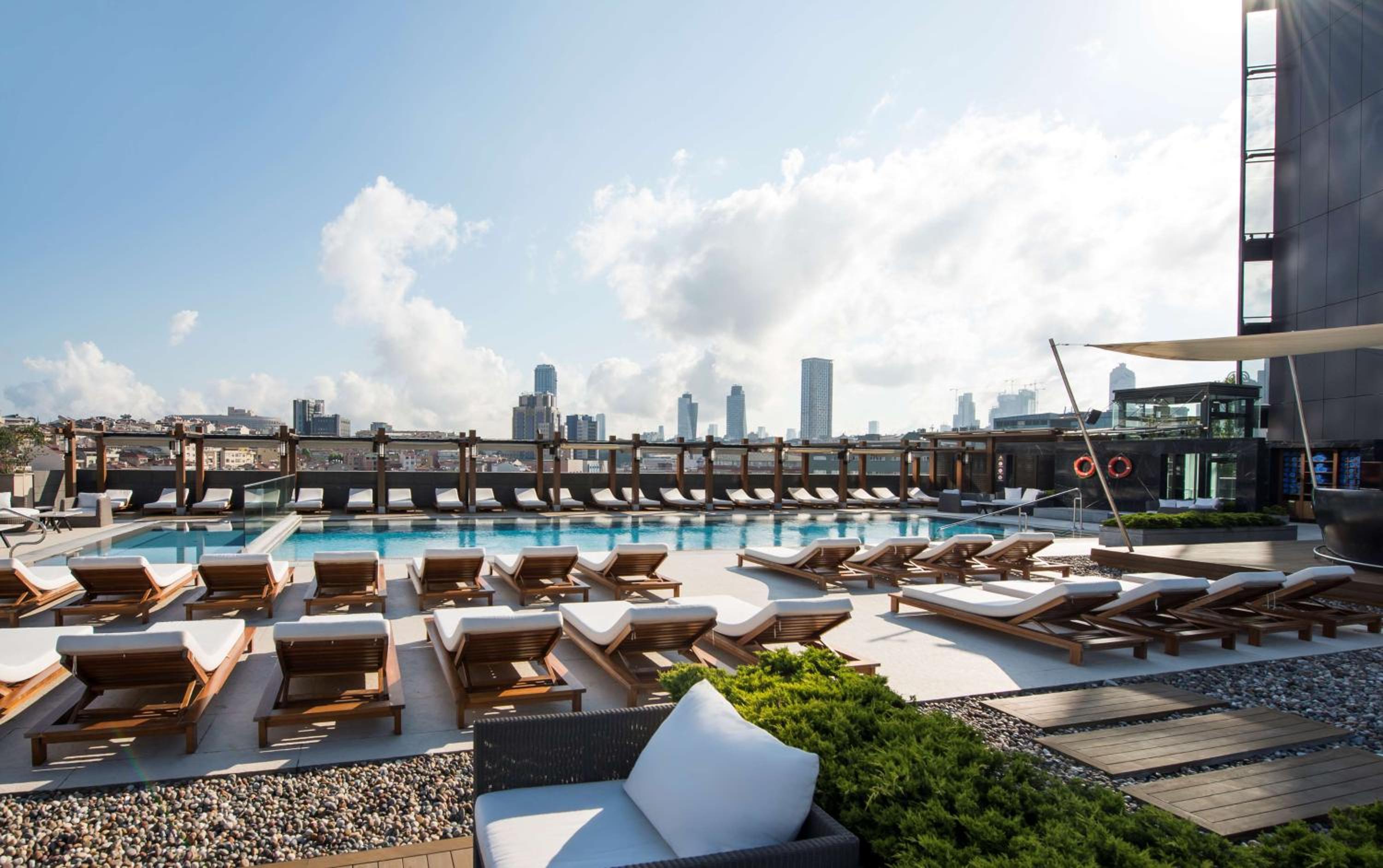 Hilton Istanbul Bomonti - Image 39