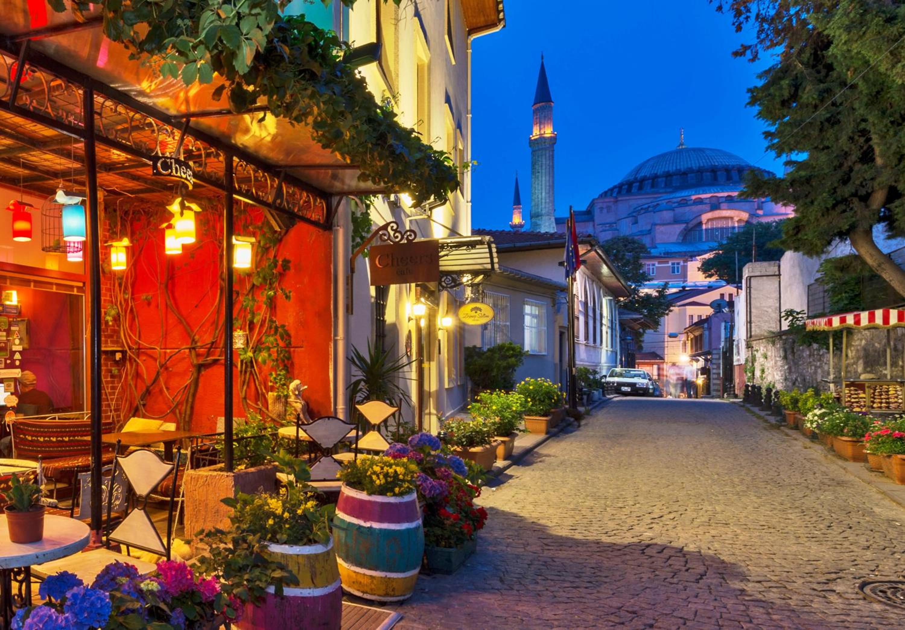 Zeynep Sultan Hotel - Image 40