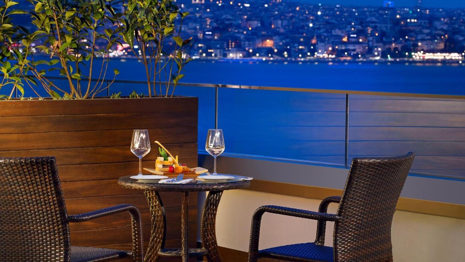 Port Bosphorus - Image 9