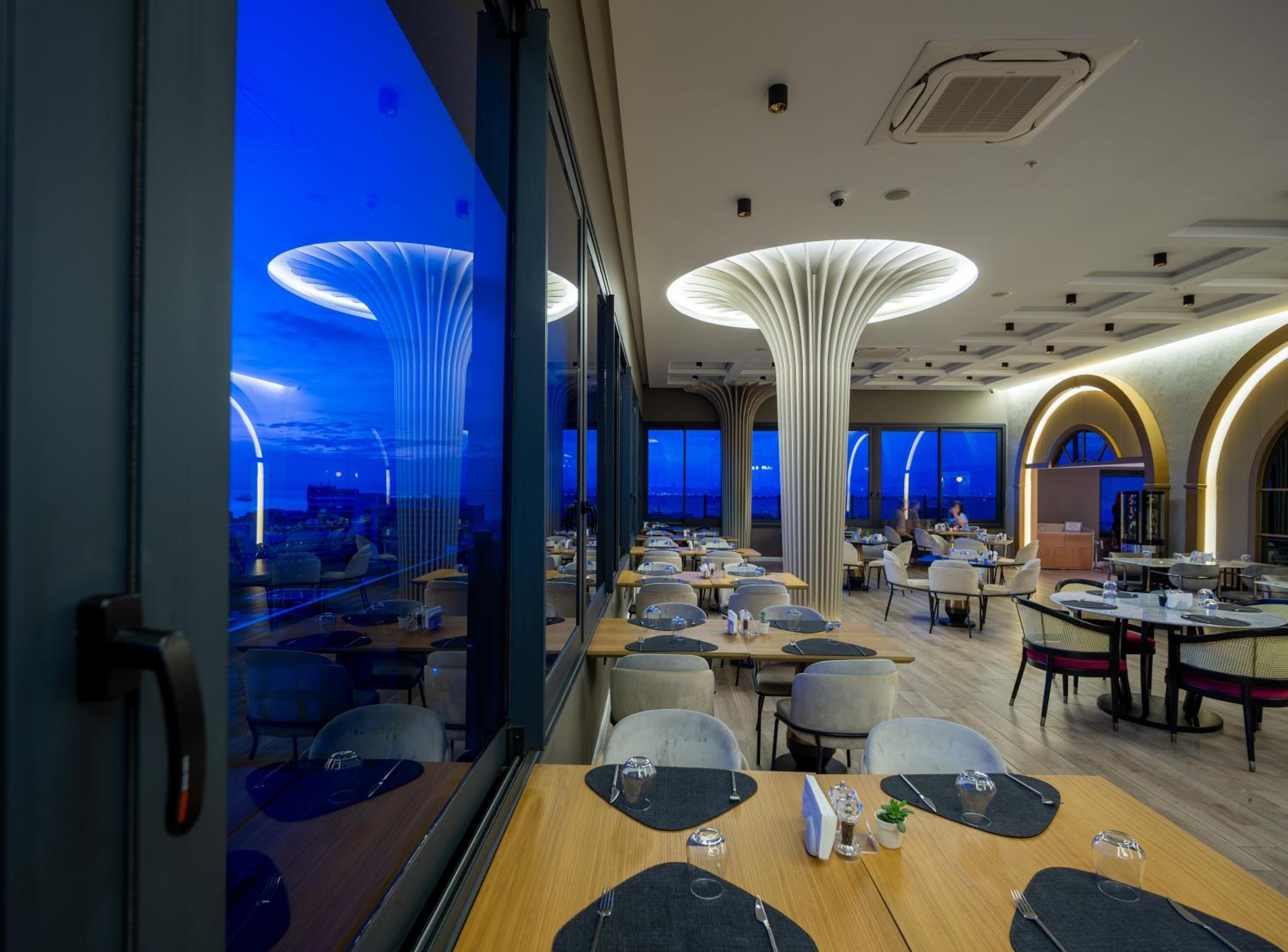 DoubleTree by Hilton Izmir - Alsancak - Image 114