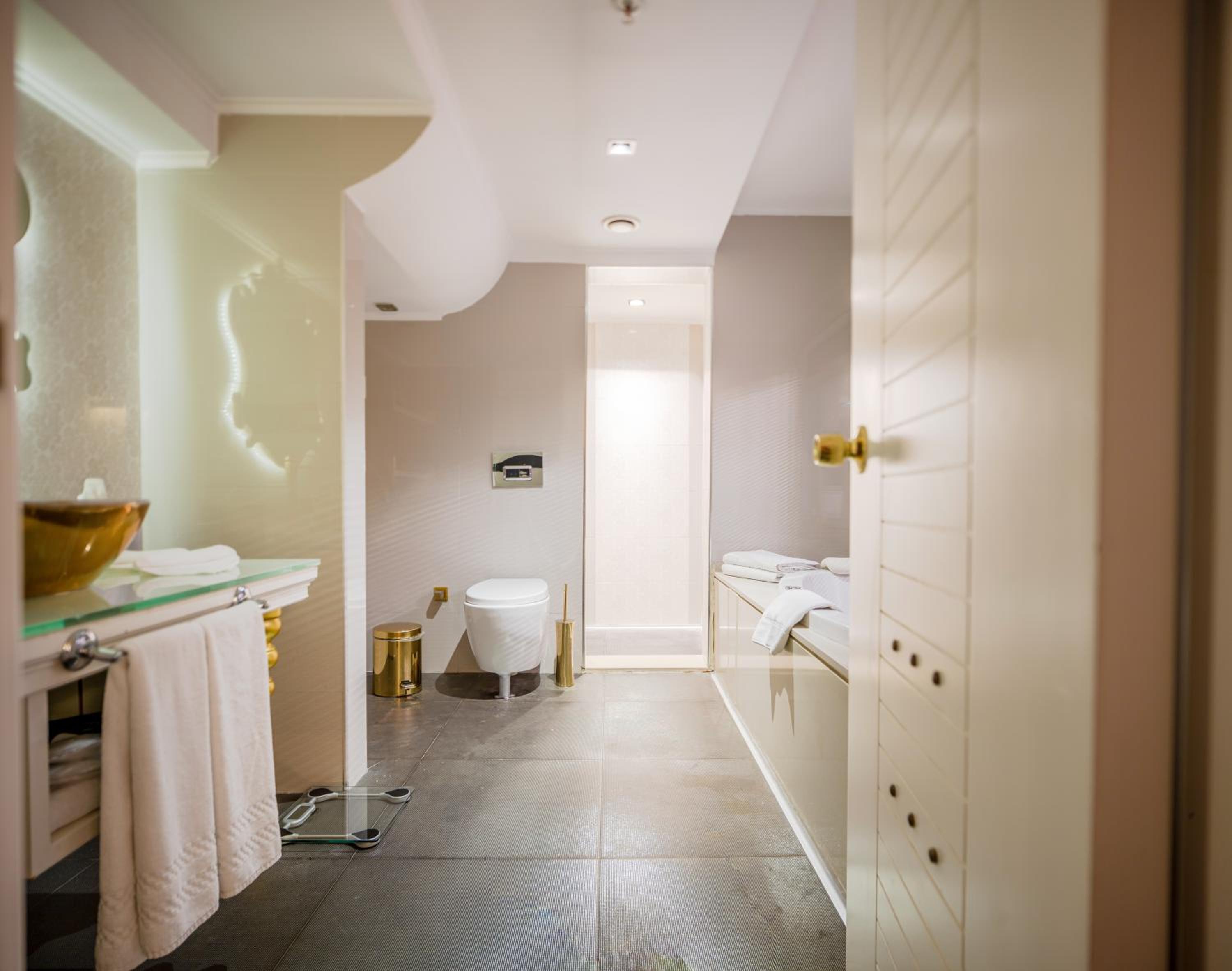 DoubleTree by Hilton Izmir - Alsancak - Image 120