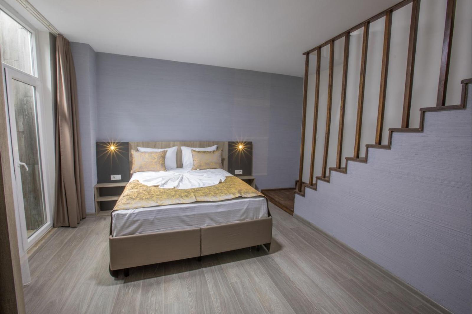 Elanis Suites - Image 22