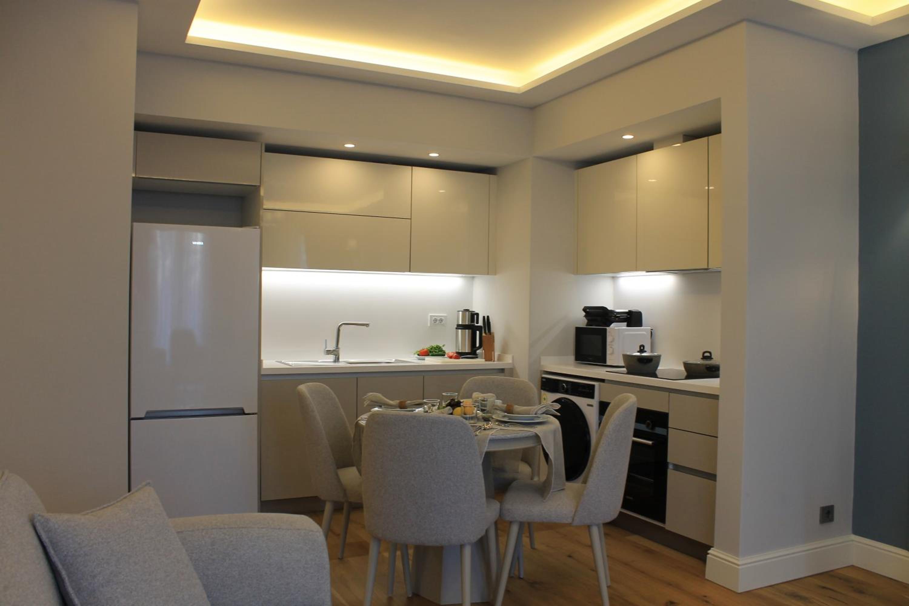 Garlon Residence - Image 165
