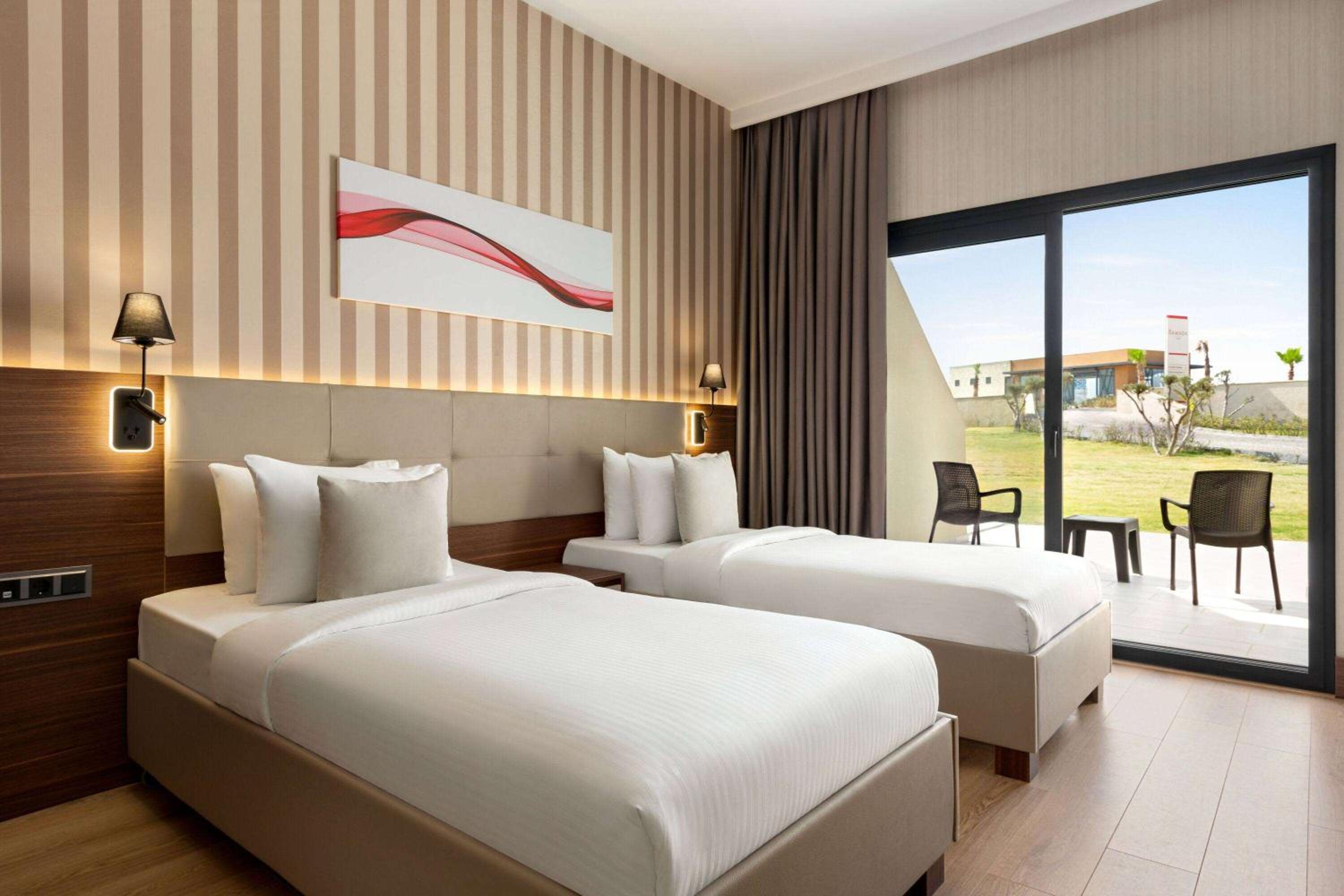 Ramada by Wyndham Cesme - Image 12