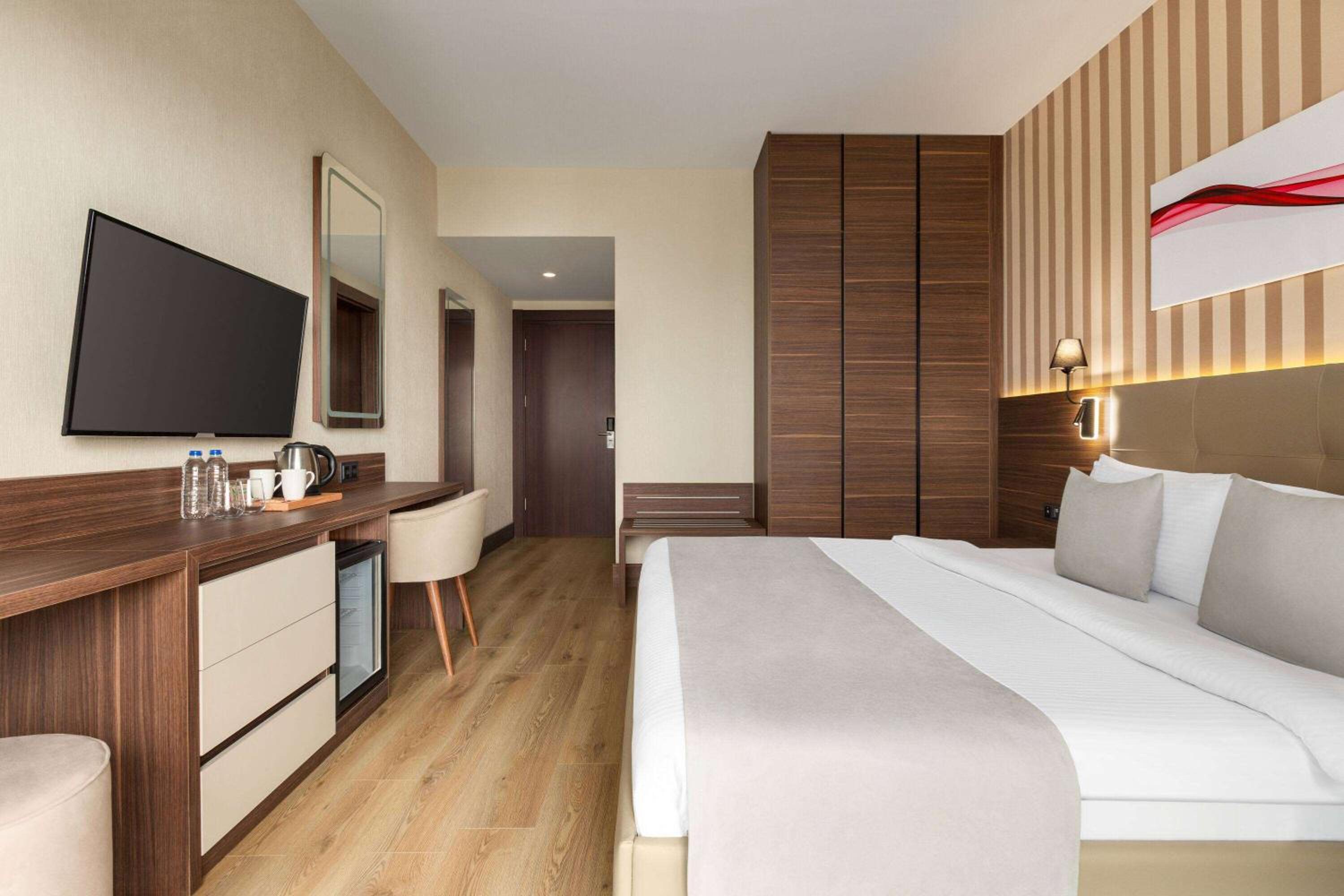 Ramada by Wyndham Cesme - Image 18