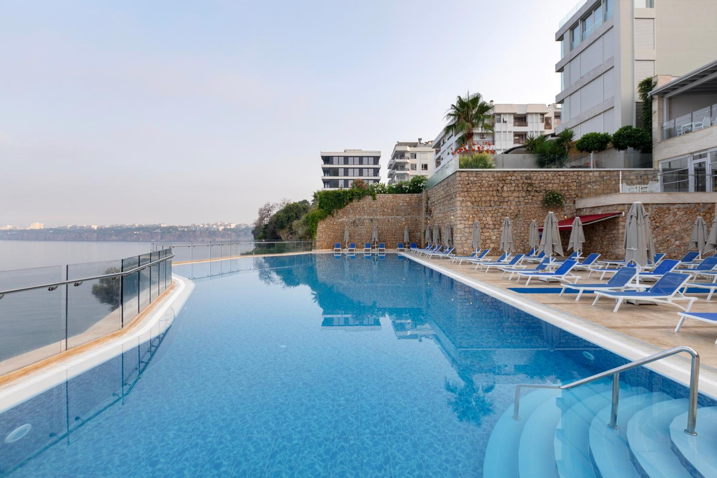Ramada Plaza Antalya - Image 17