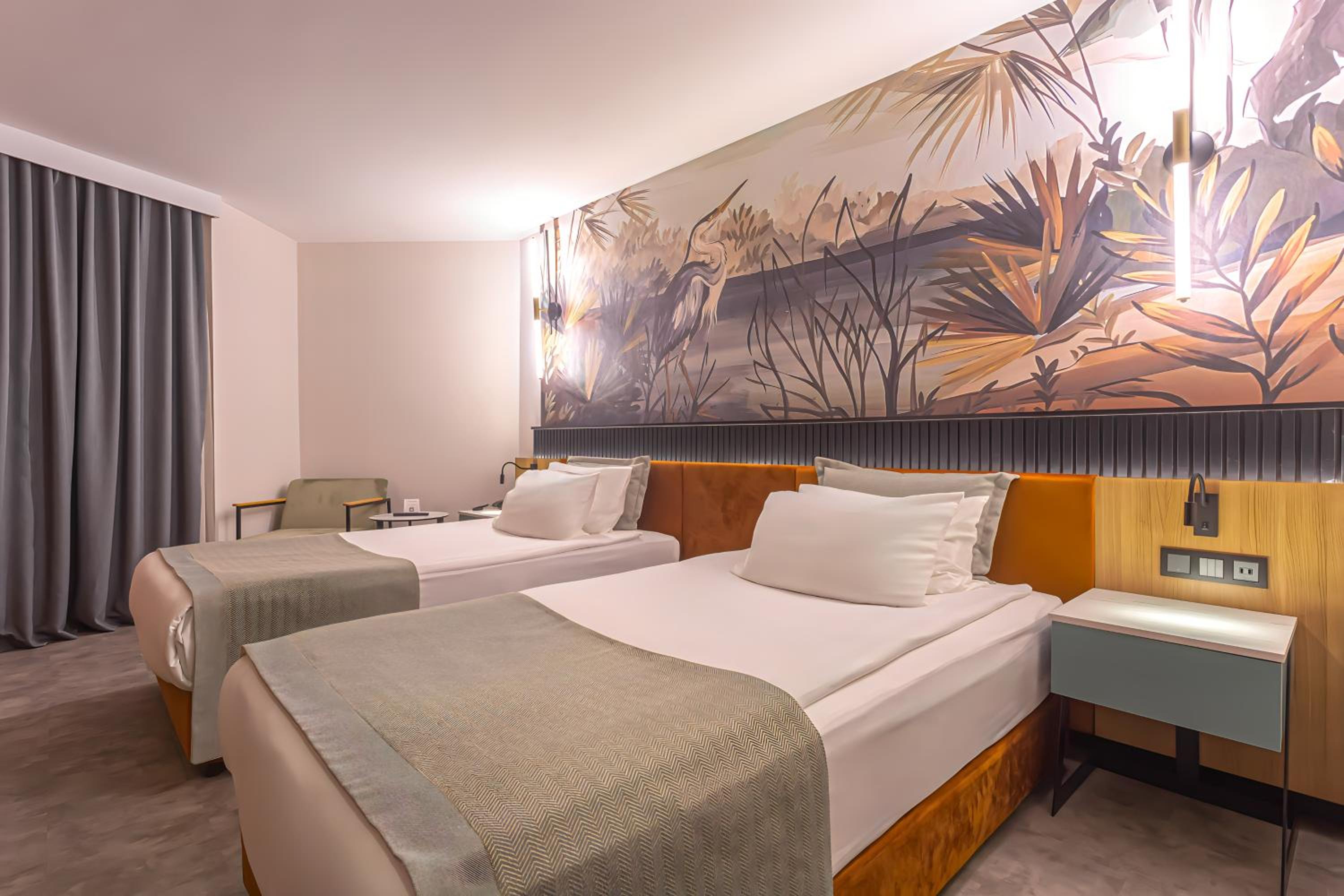 Best Western Plus Khan Hotel - Image 86