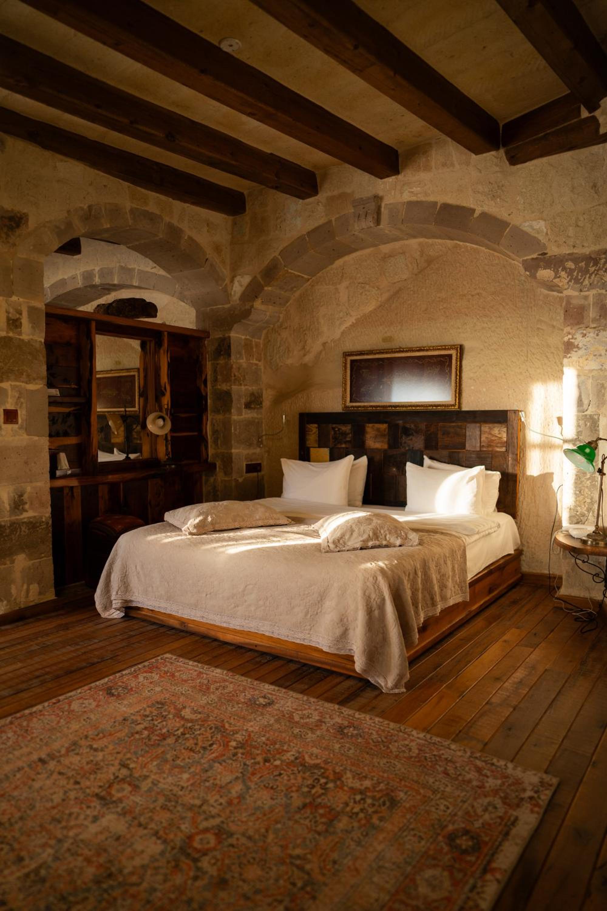 Seki Cave Suites - Image 77