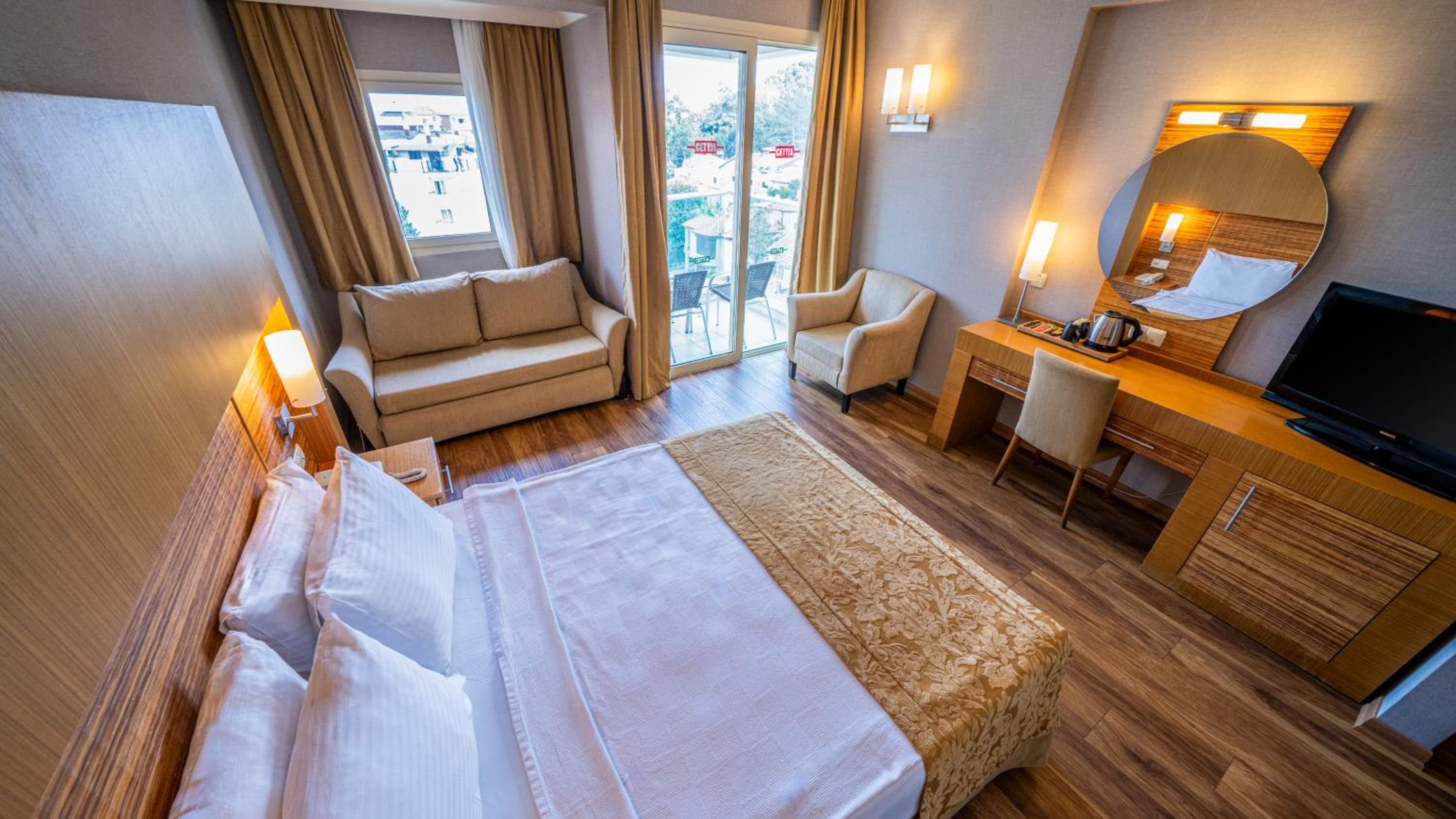 Grand Cettia Hotel - Image 30