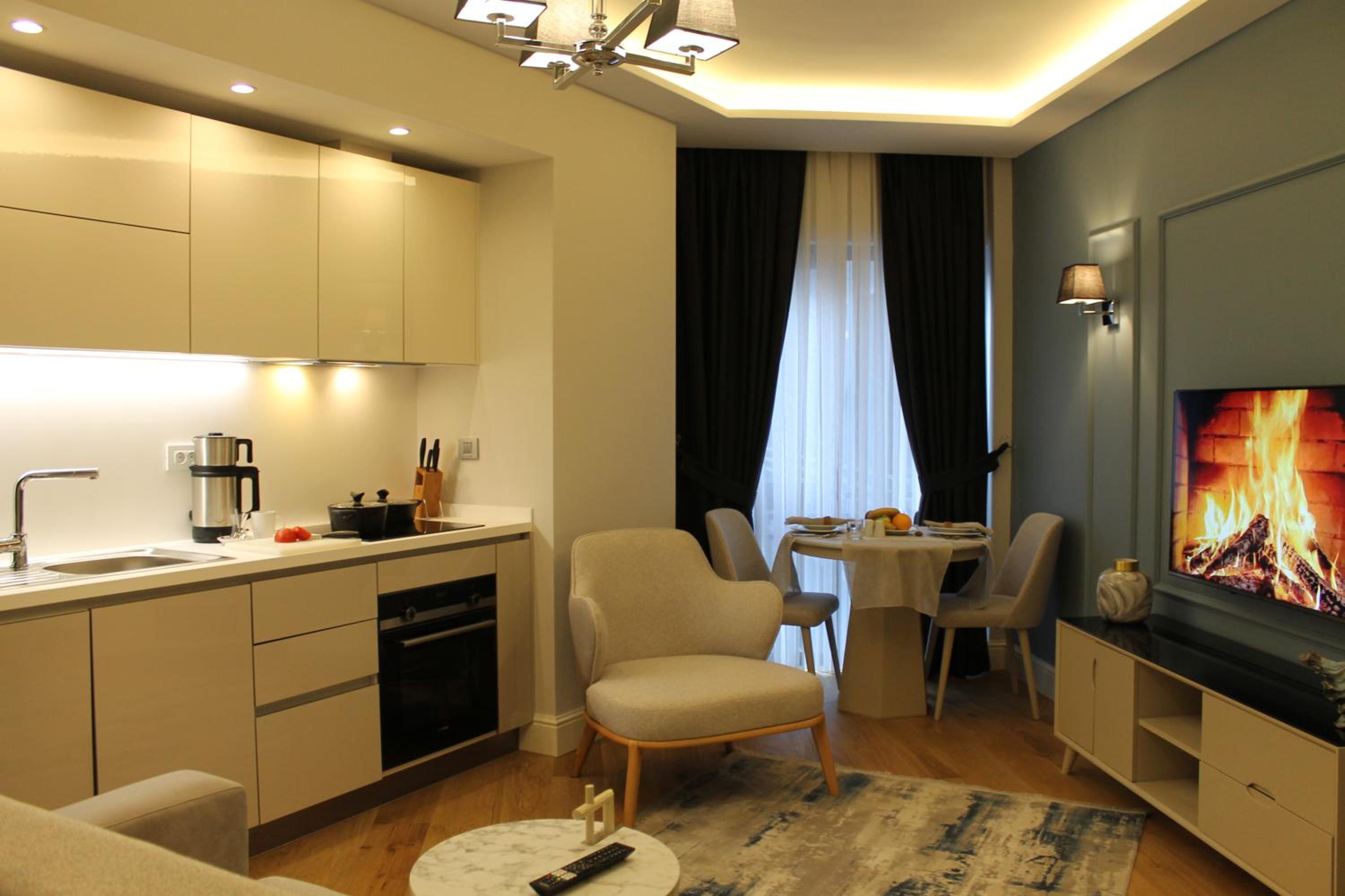 Garlon Residence - Image 209