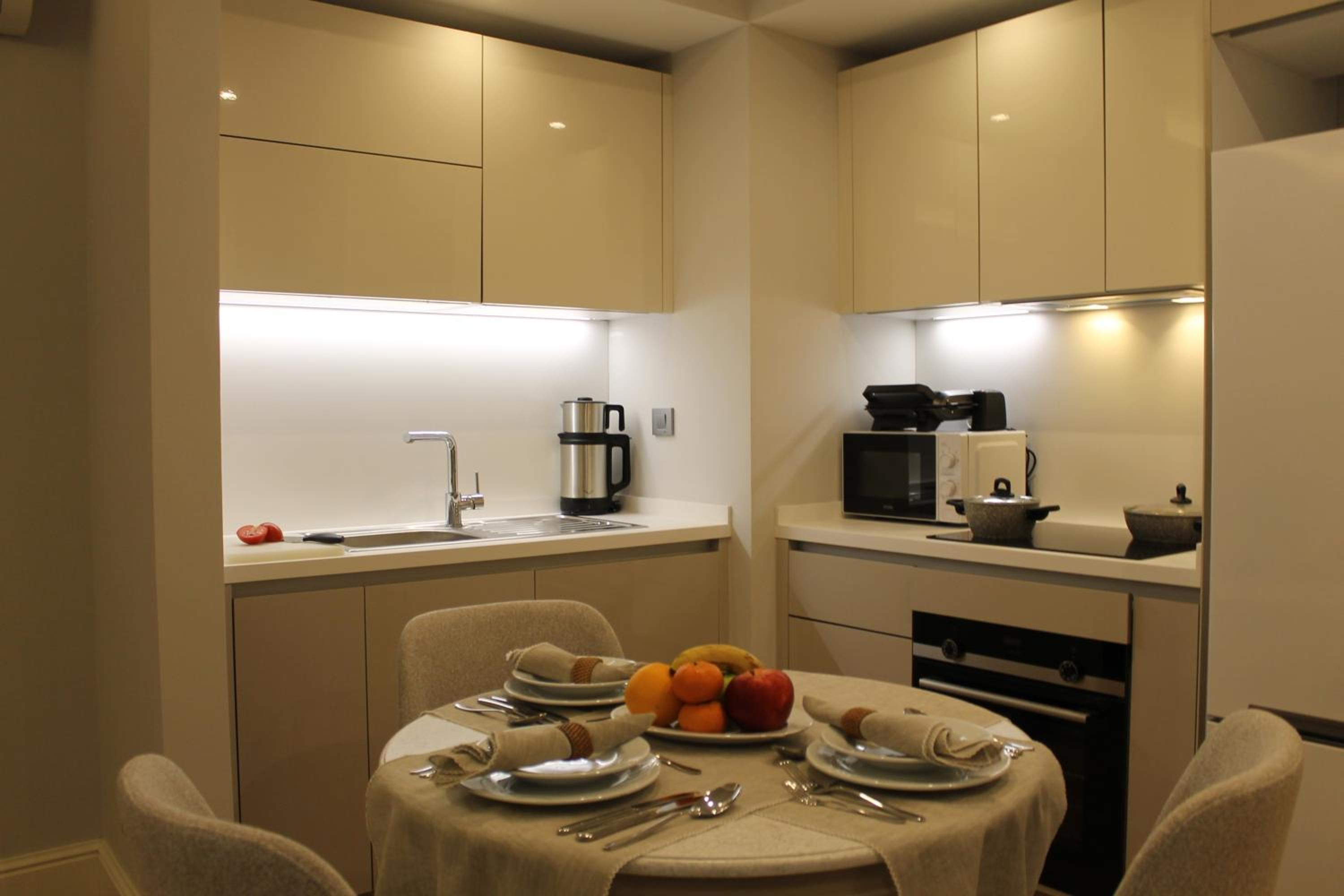 Garlon Residence - Image 217