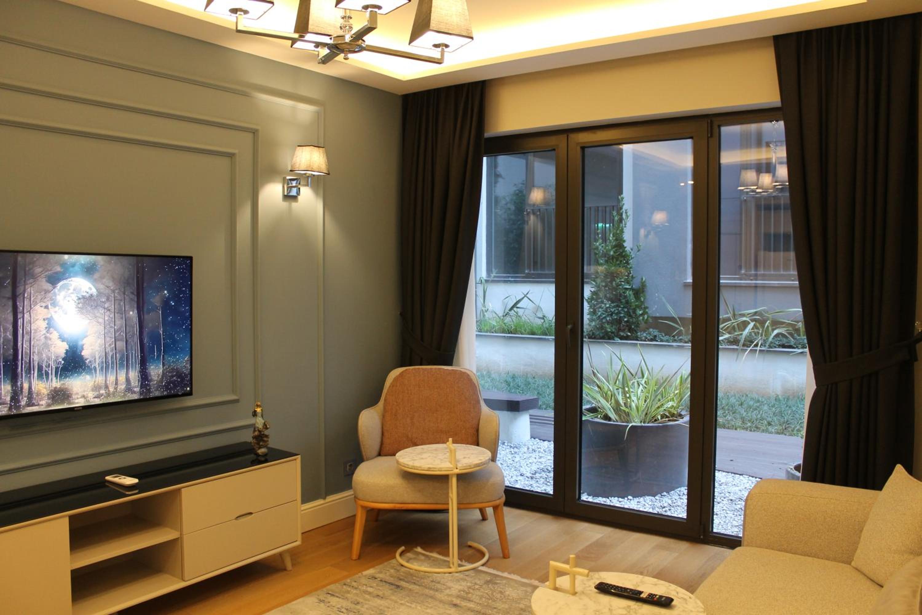 Garlon Residence - Image 219