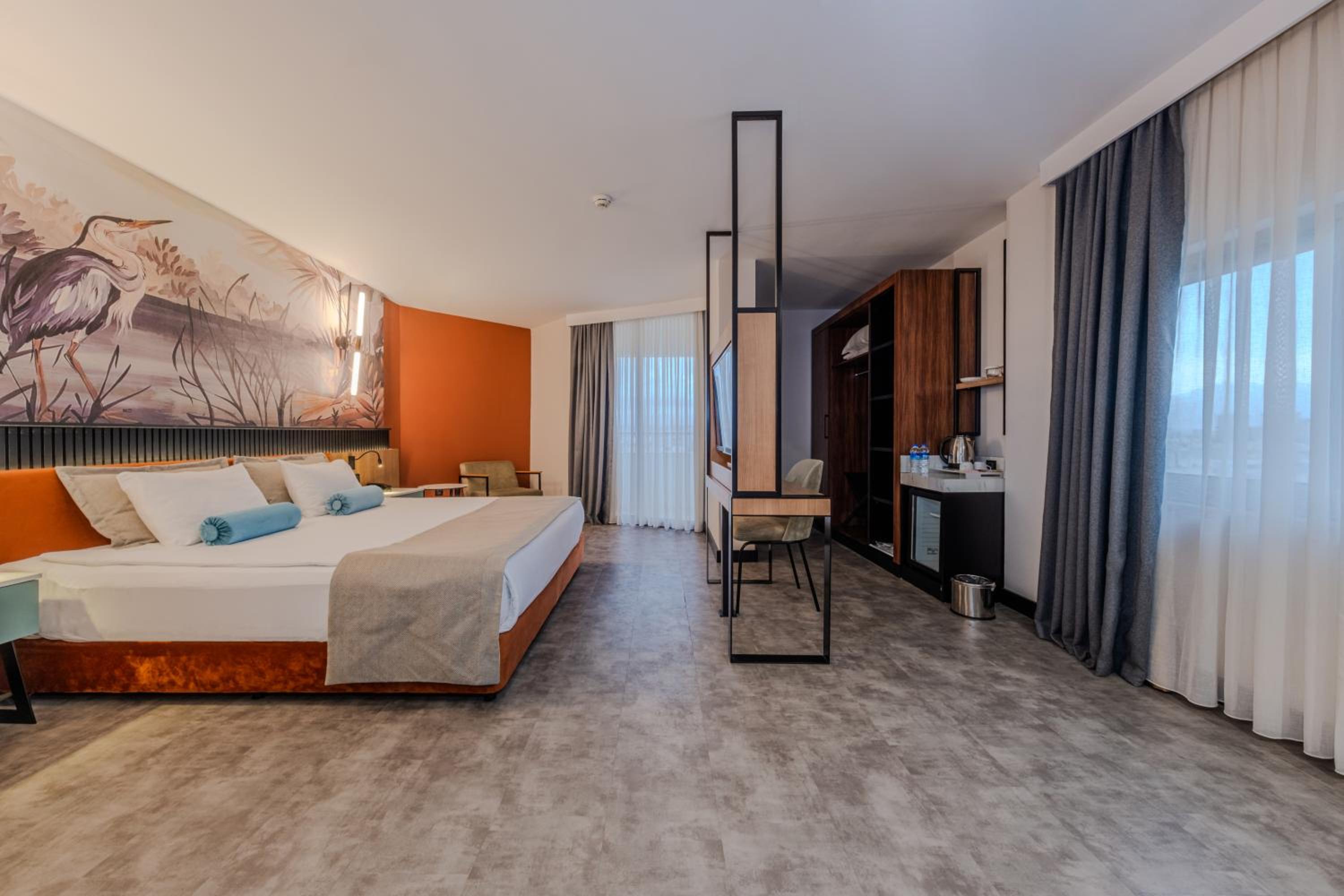 Best Western Plus Khan Hotel - Image 69