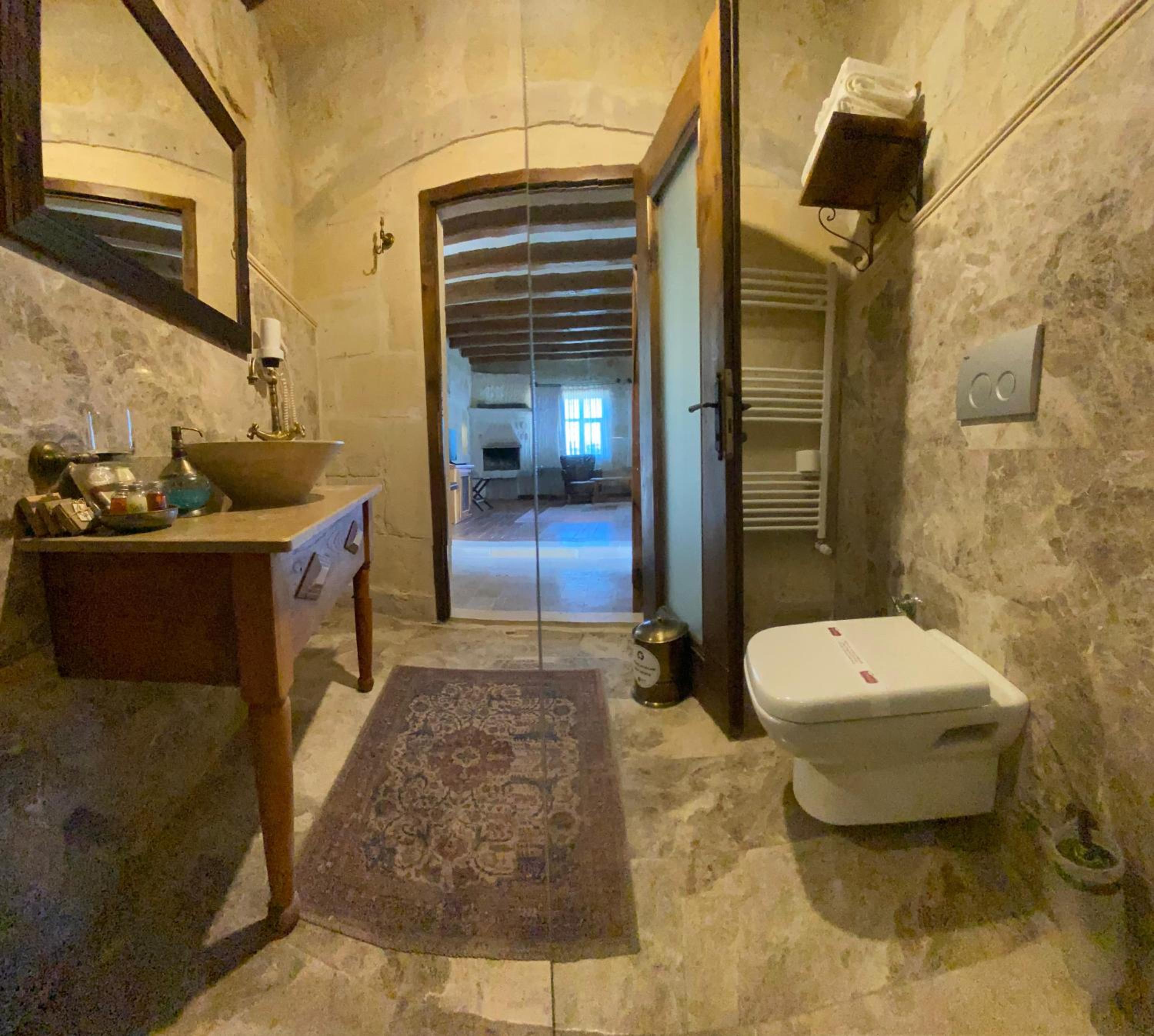Seki Cave Suites - Image 89