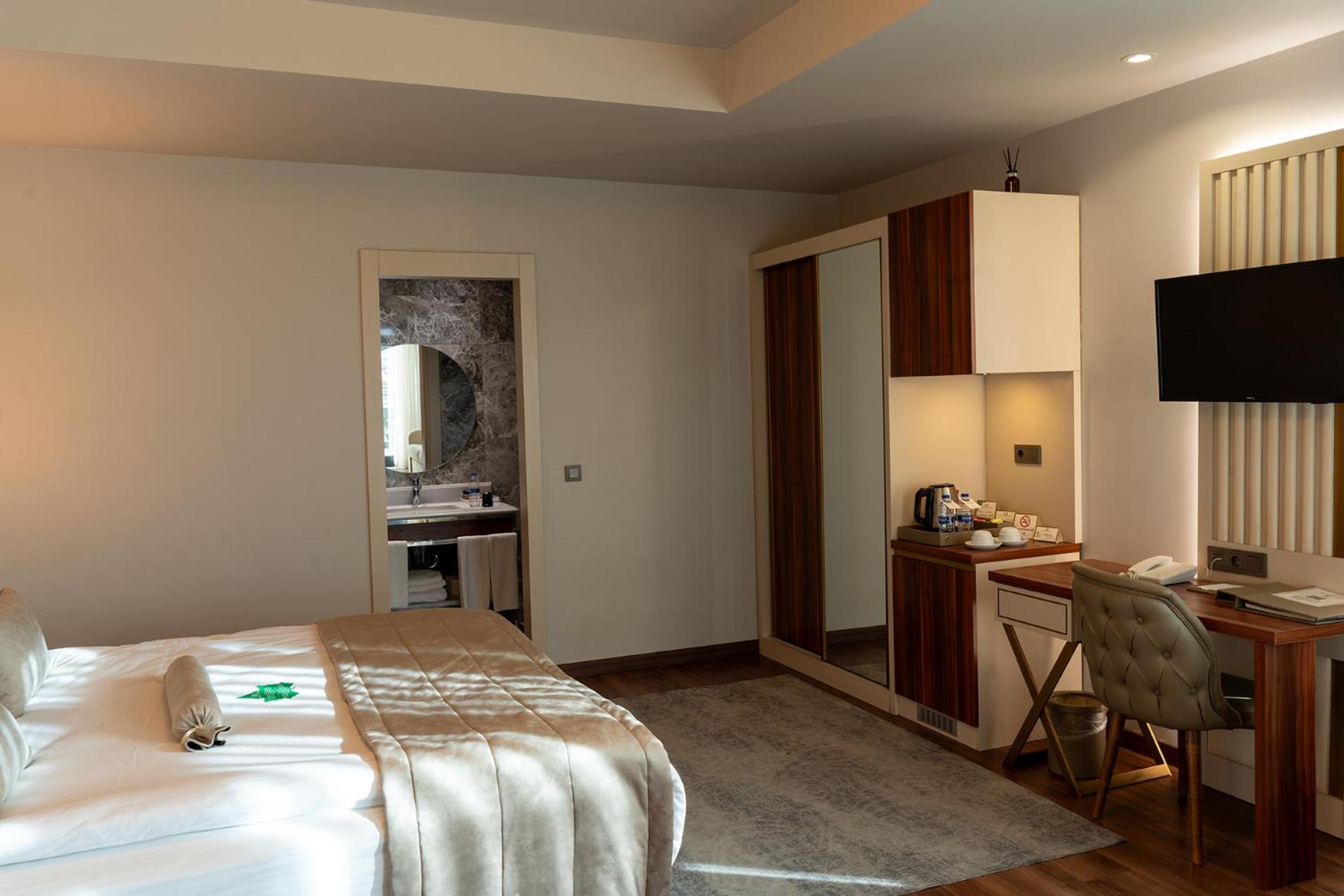 Golden Royal Hotel & SPA - Image 18