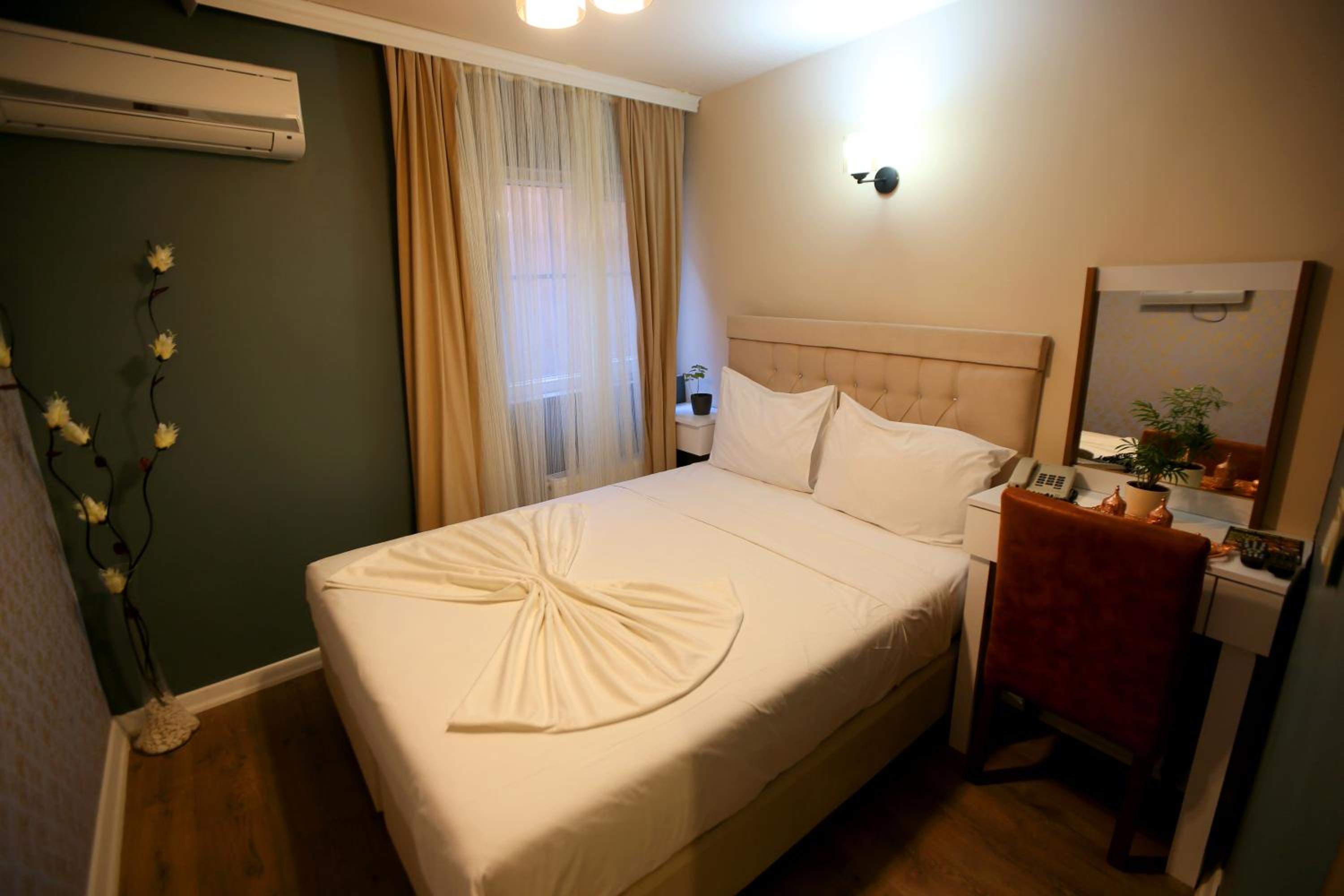 SENYOR GARDEN HOTEL - Image 79
