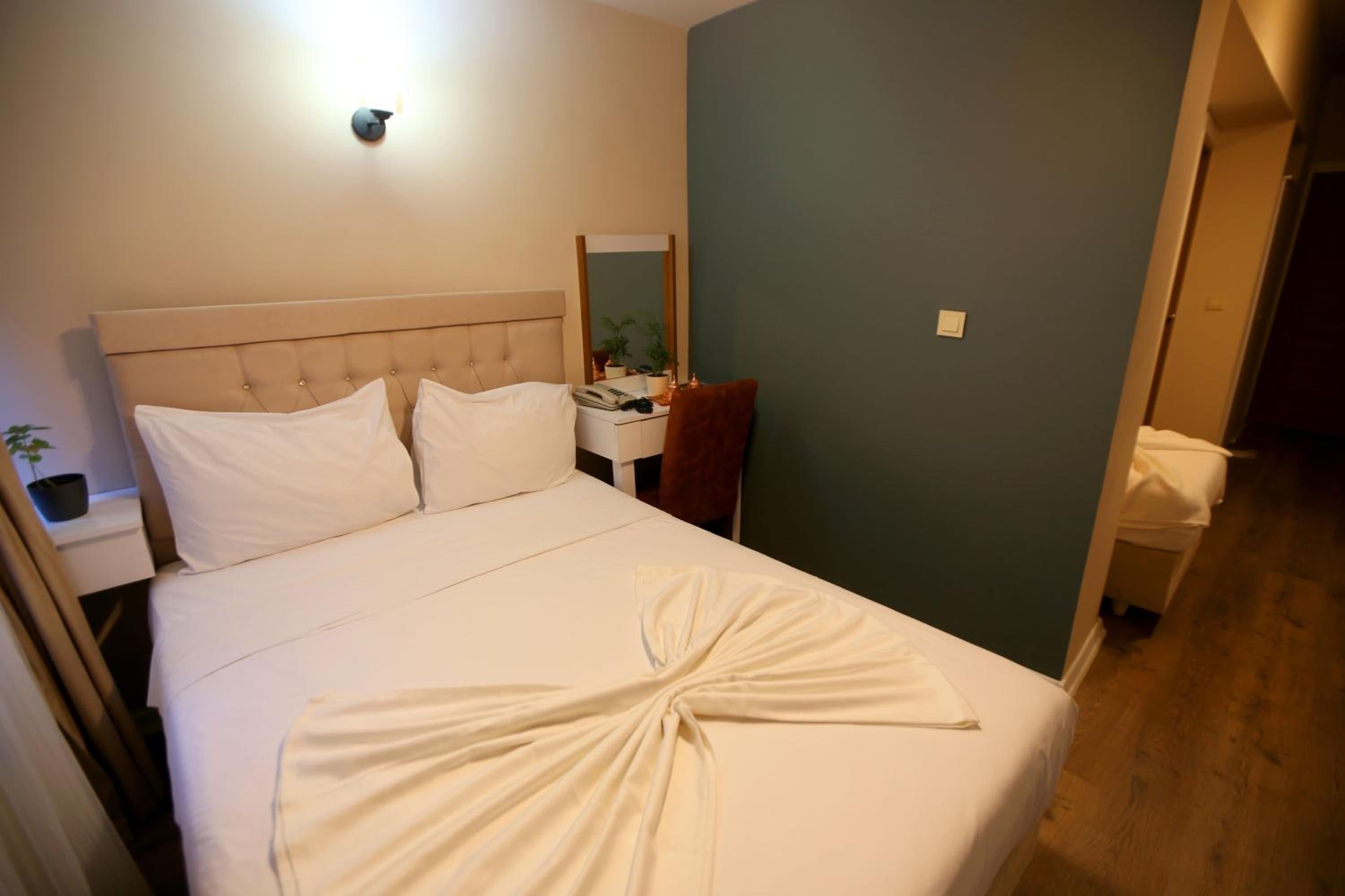 SENYOR GARDEN HOTEL - Image 77