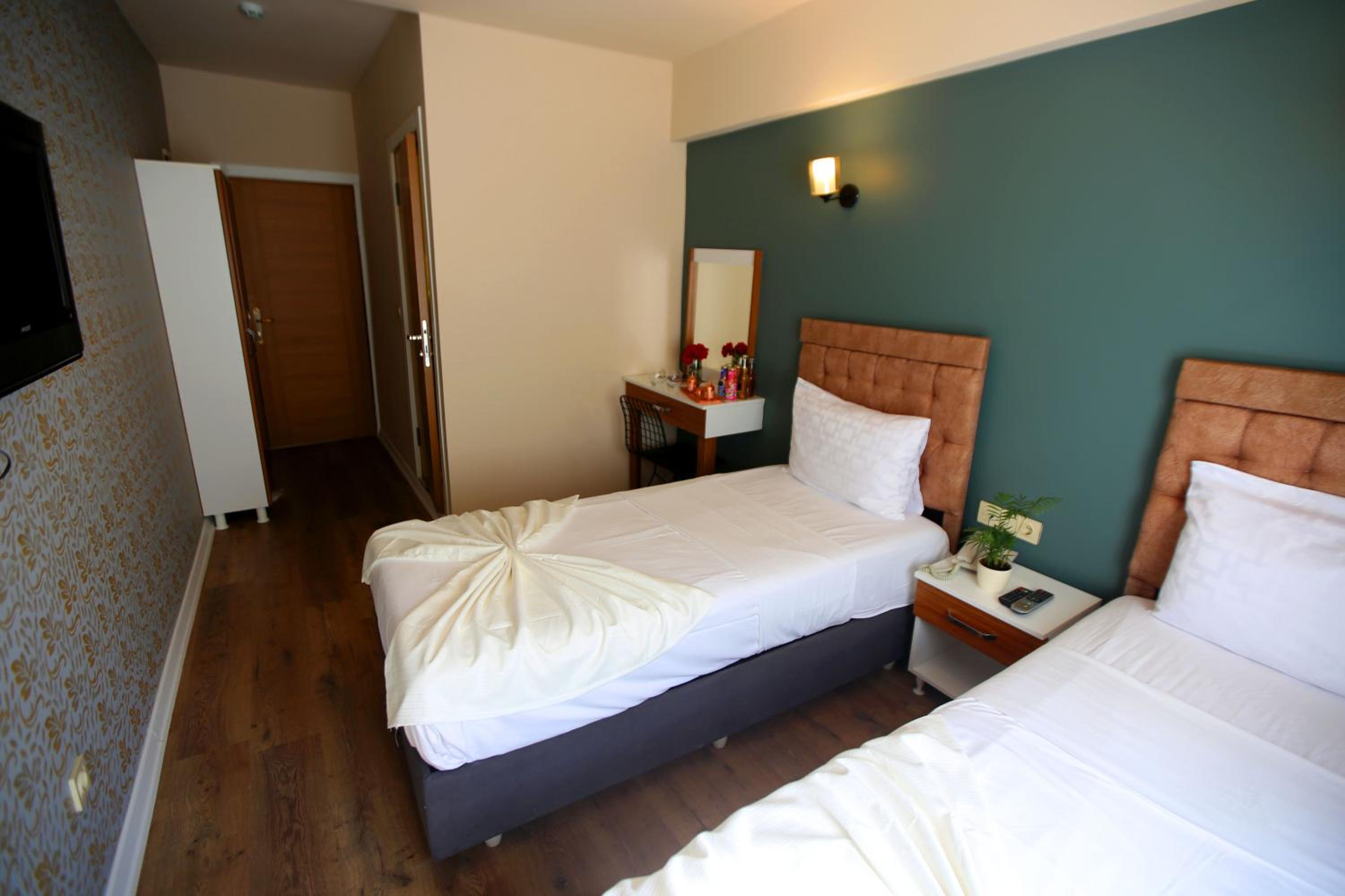 SENYOR GARDEN HOTEL - Image 90