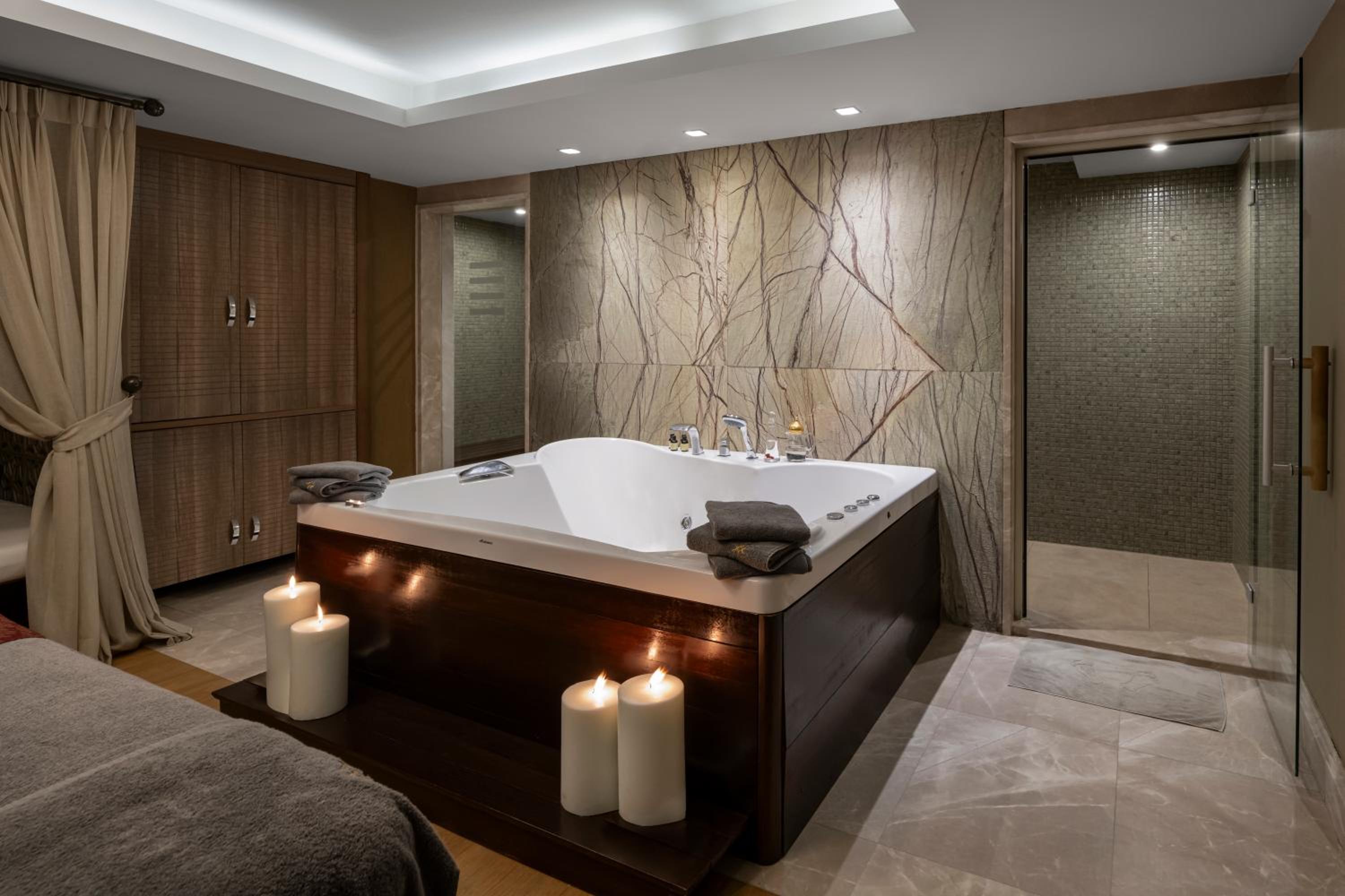 Windsor Hotel & Convention Center Istanbul - Image 37