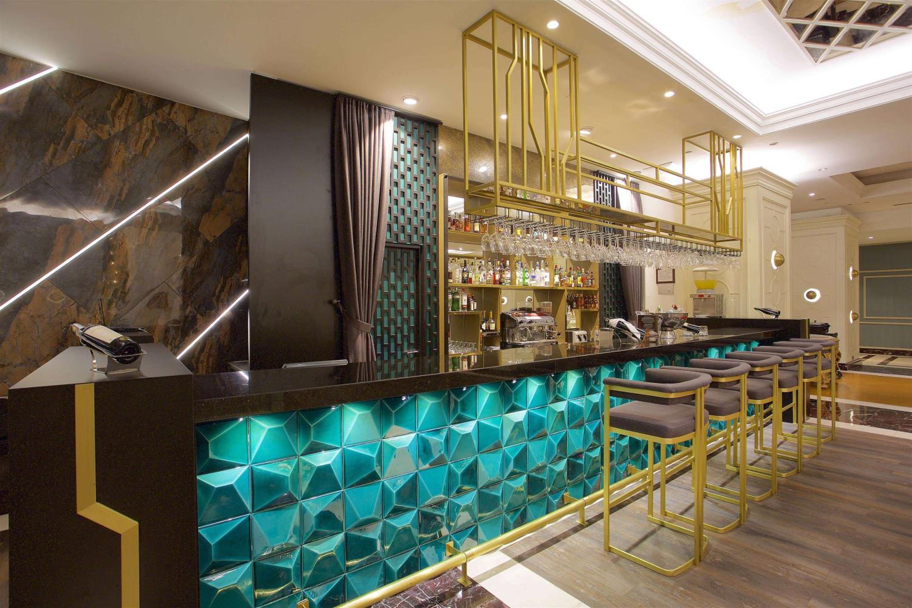 Ramada Otel & Suites by Wyndham İstanbul Merter - Image 16