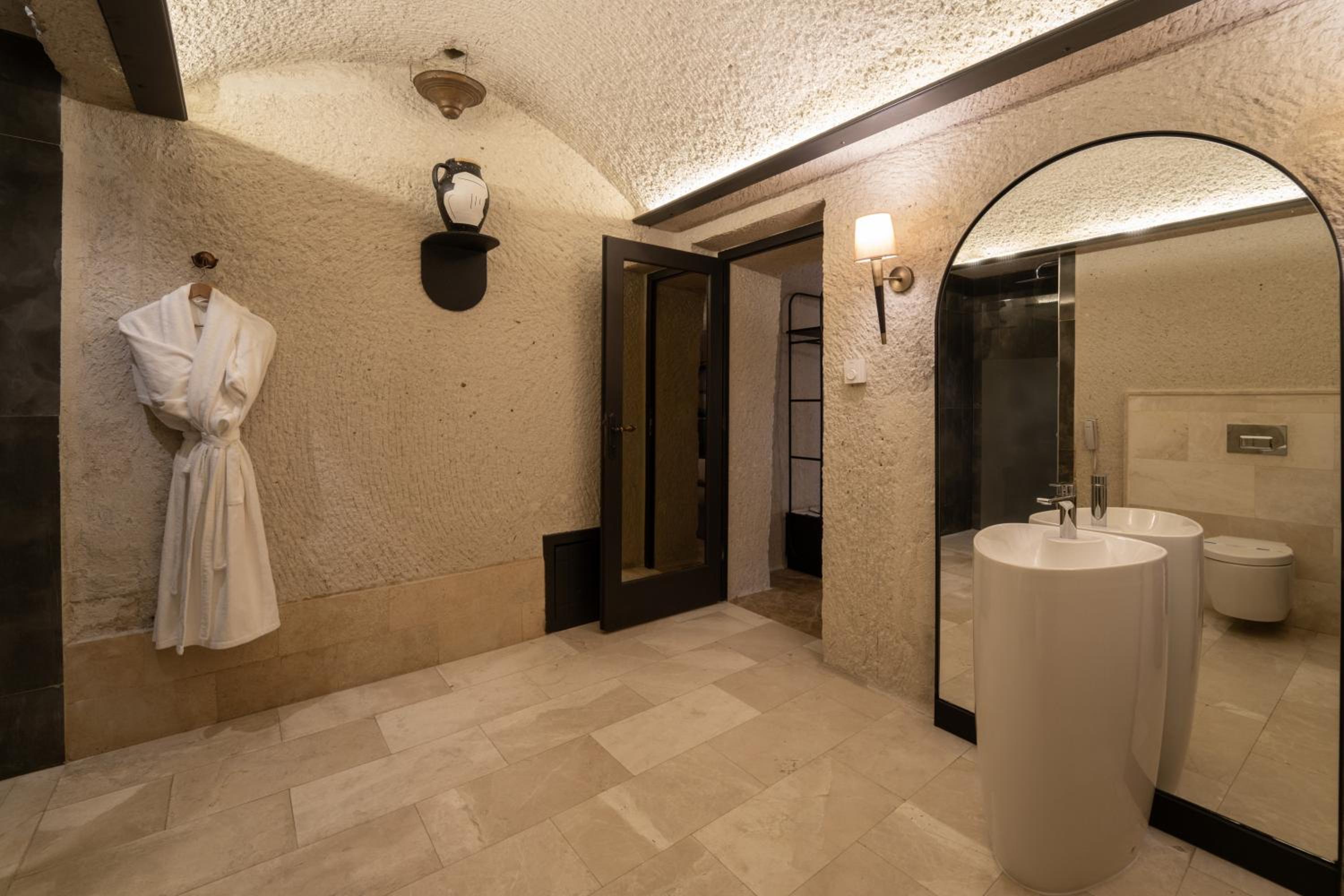 Artemis Cave Suites & Spa- Adults Only - Image 34