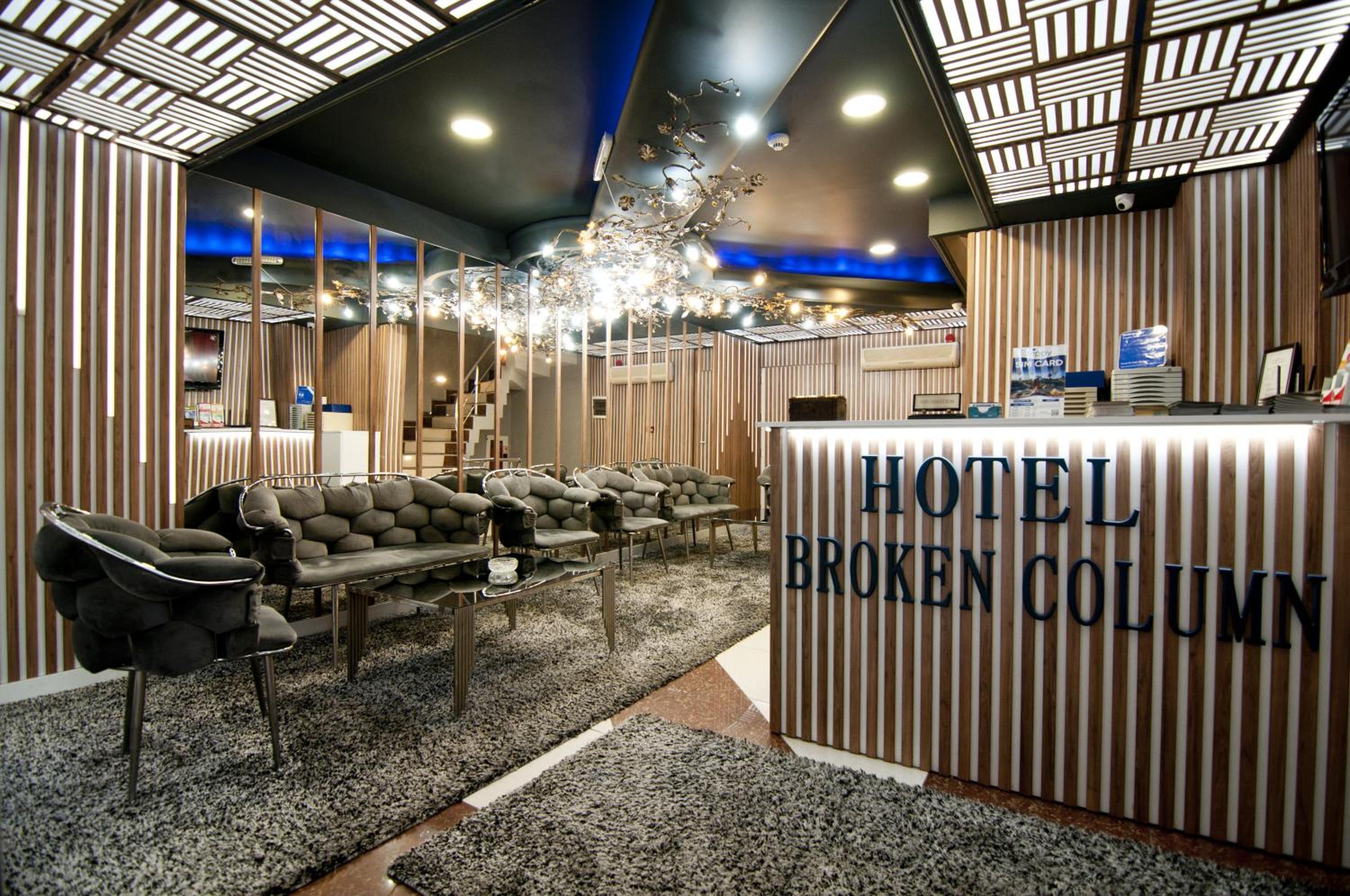 Hotel Broken Column - Image 10