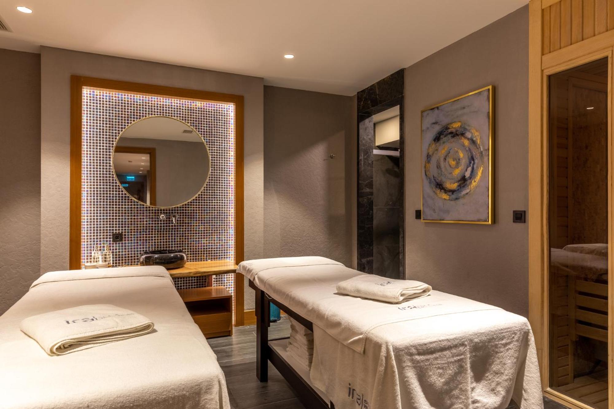 Unique Life Style Hotel - Image 29