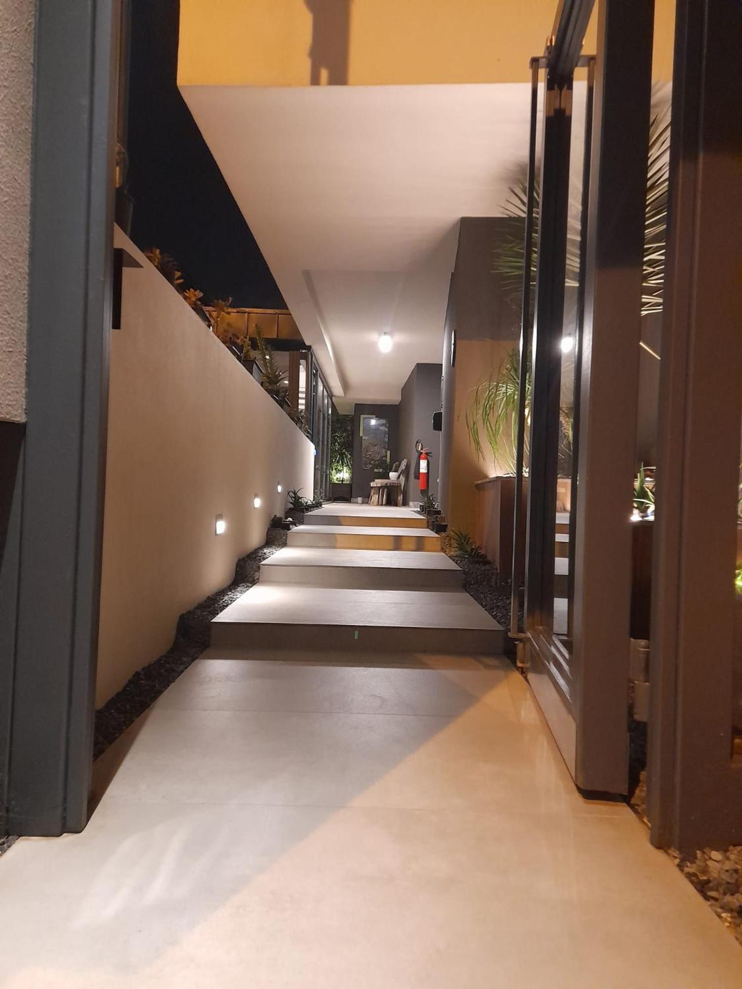 Z-Suites - Image 90