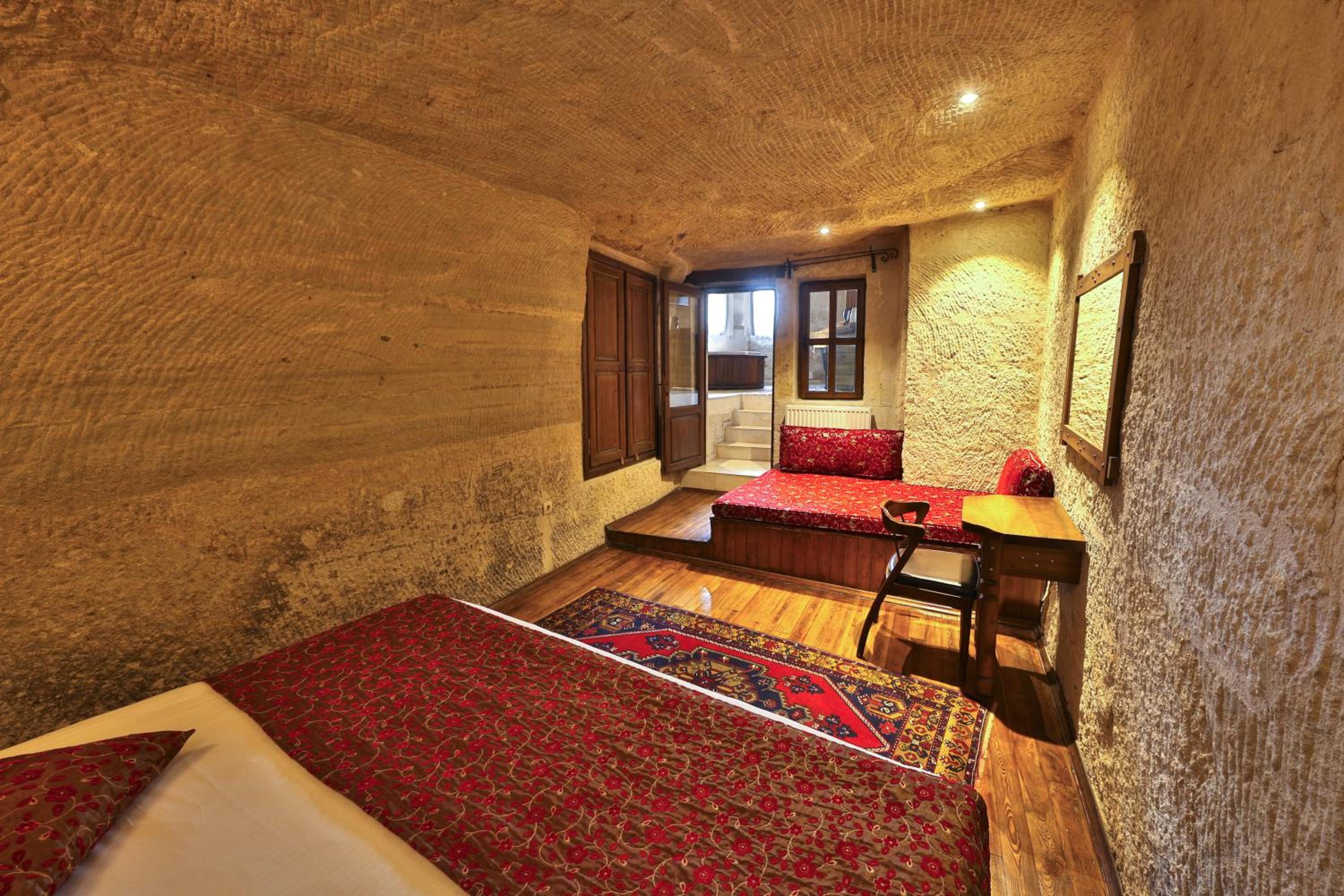 Divan Cave House - Image 54