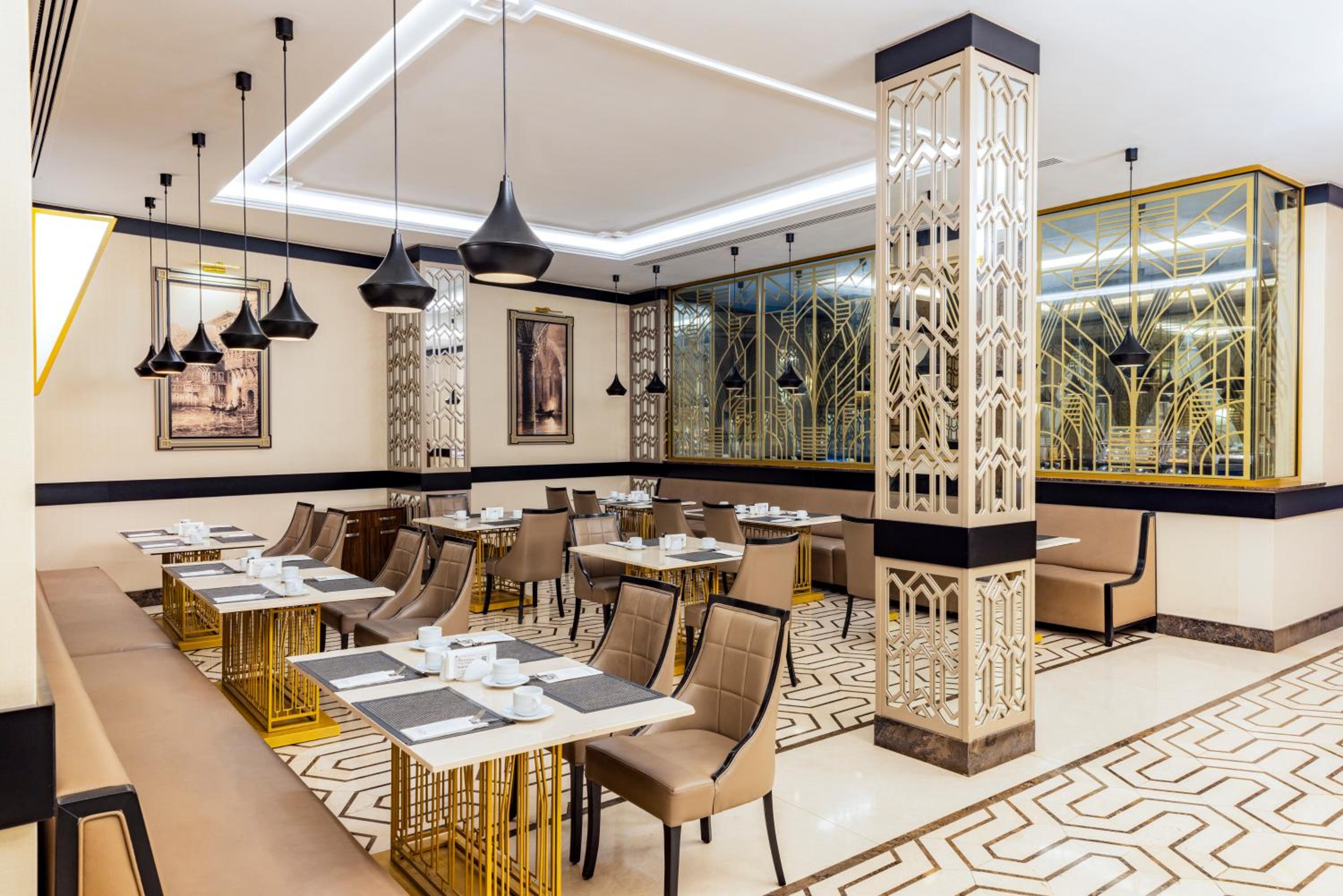 Ramada by Wyndham İstanbul Golden Horn - Image 93