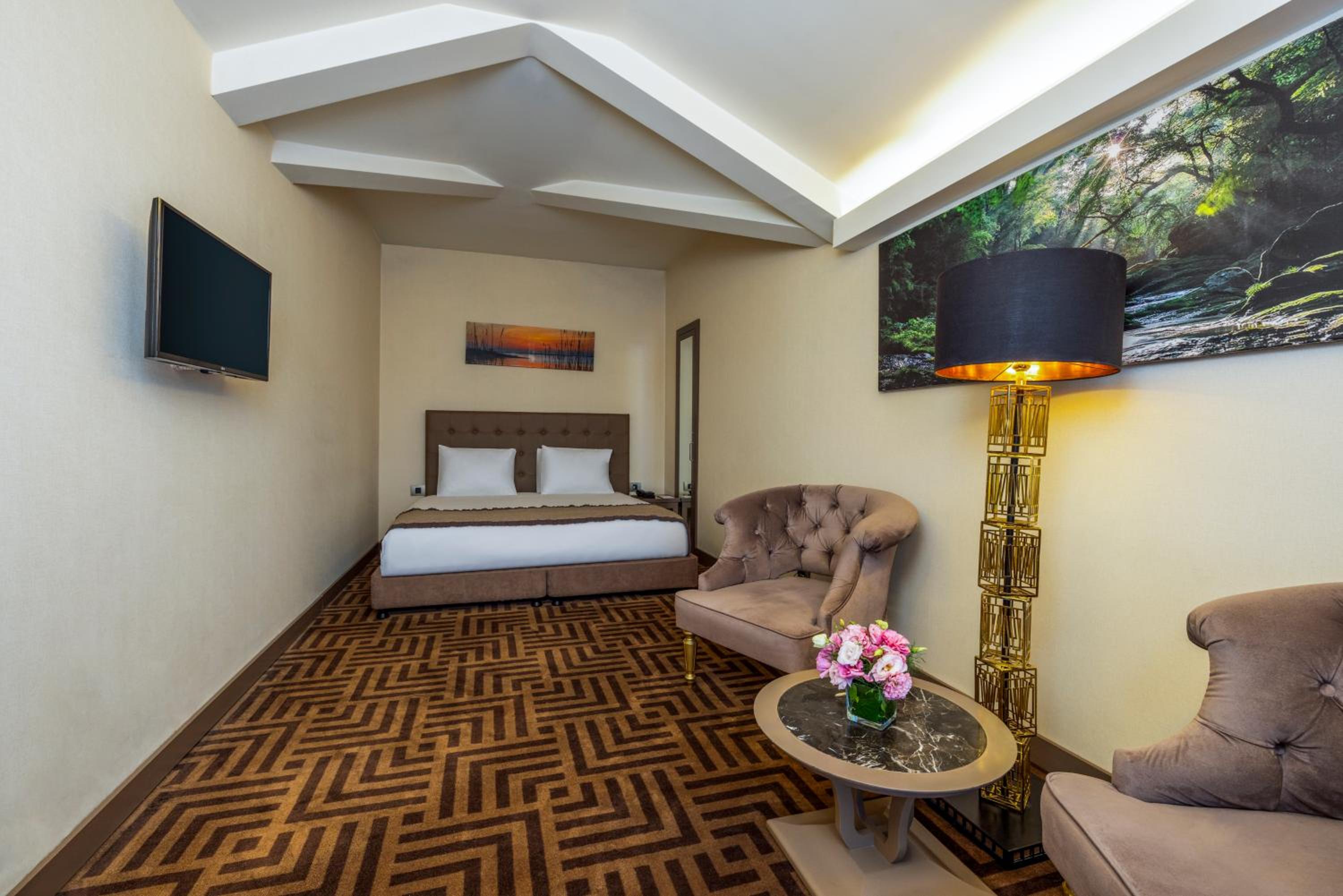Ramada by Wyndham İstanbul Golden Horn - Image 91