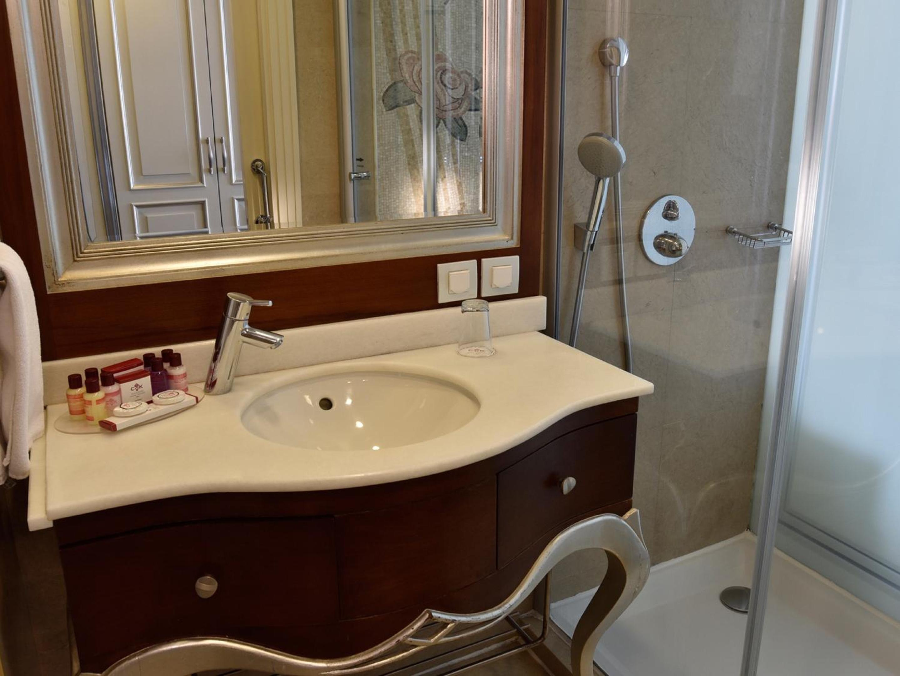 CVK Taksim Hotel Istanbul - Image 35