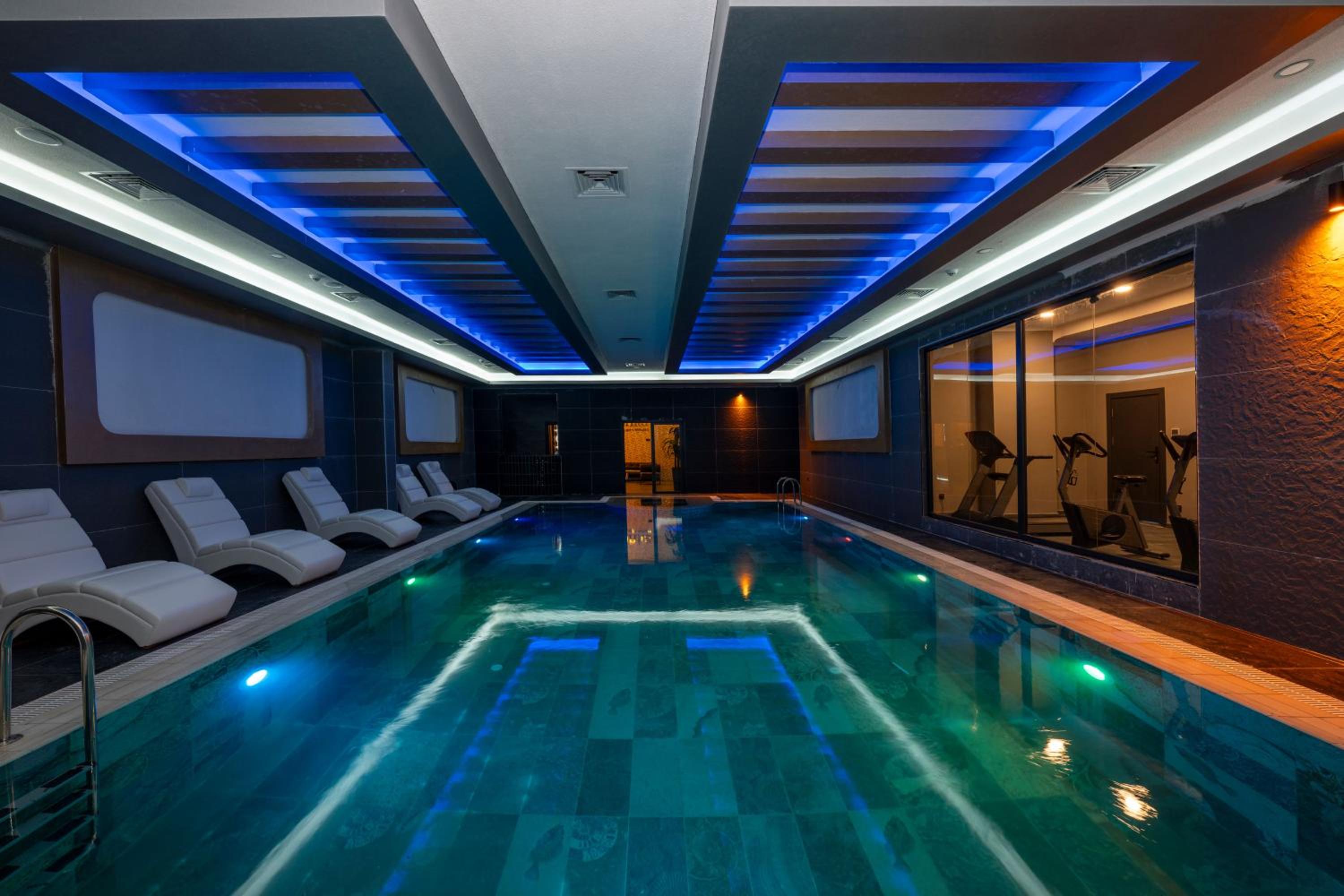 The Nirvanas Hotel - Image 36