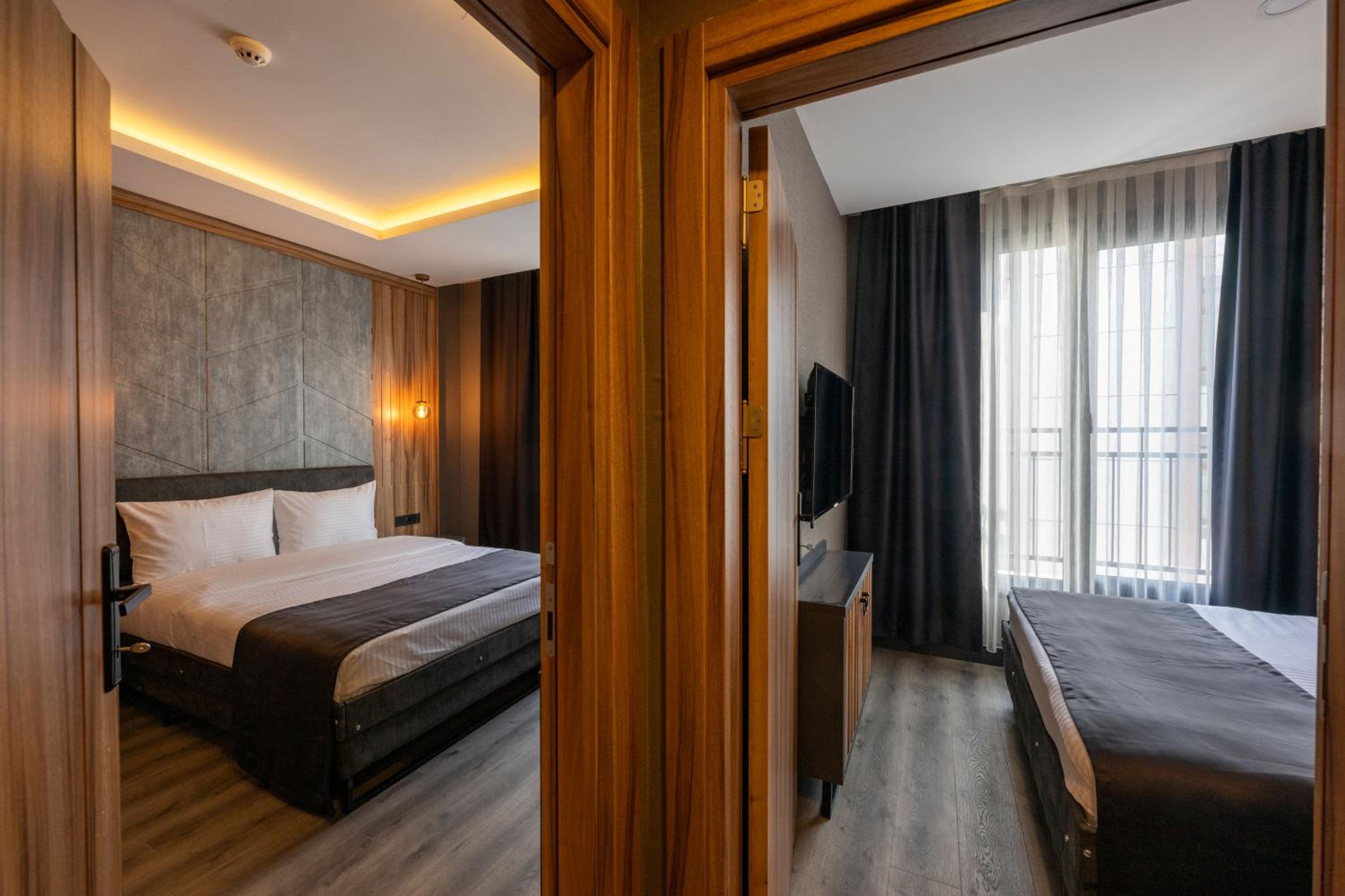 The Nirvanas Hotel - Image 29