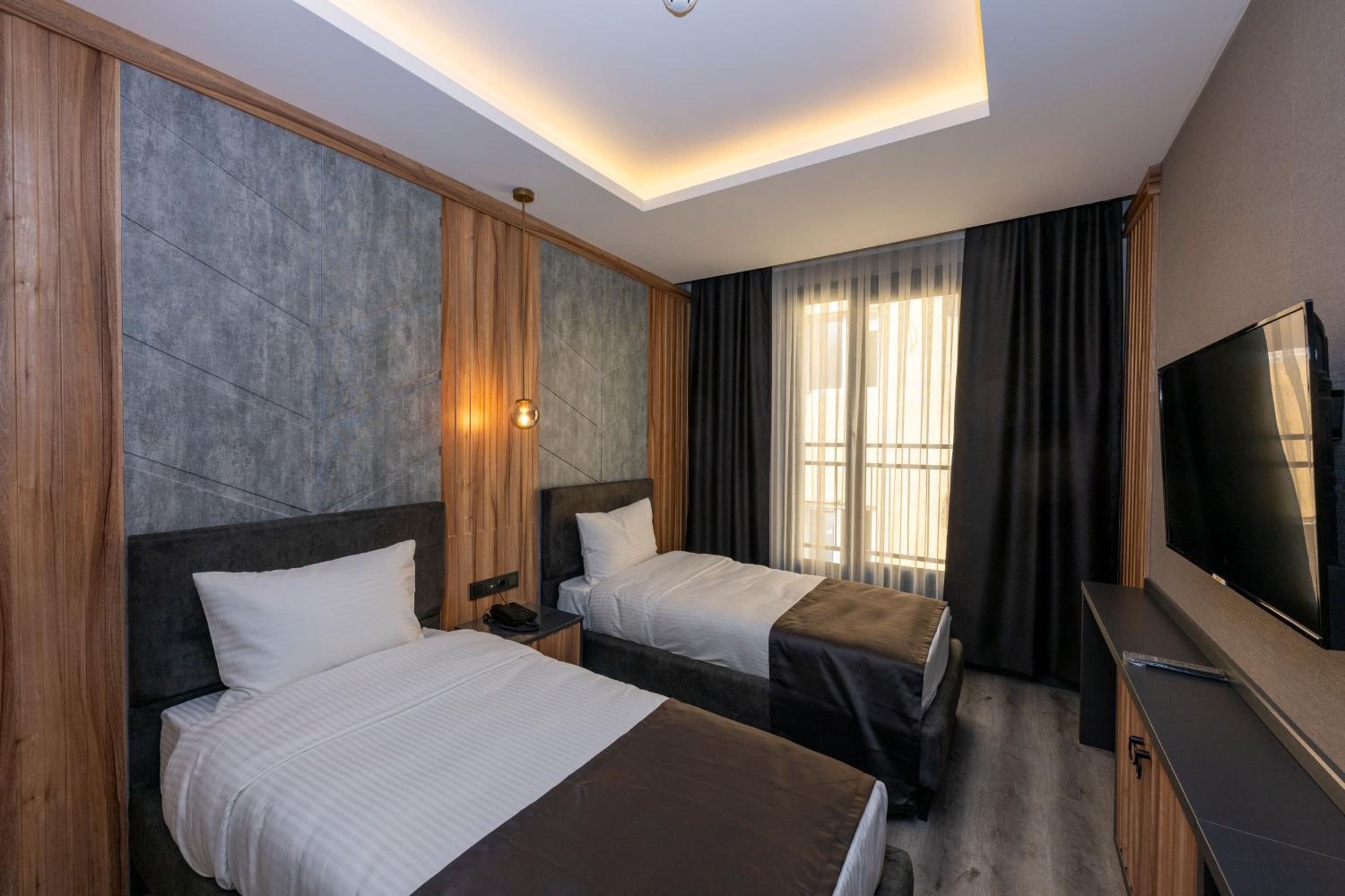 The Nirvanas Hotel - Image 14