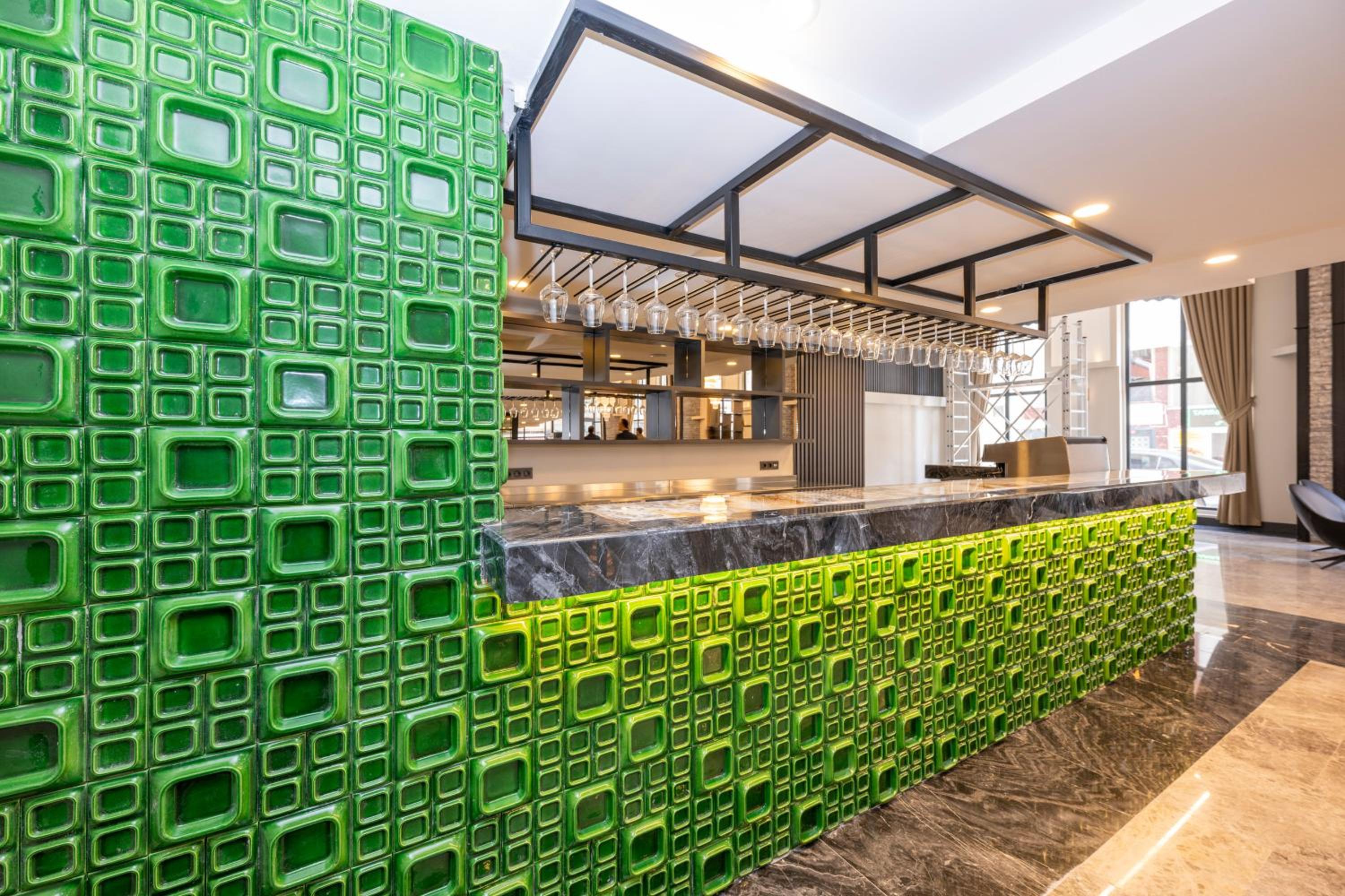 The Nirvanas Hotel - Image 32