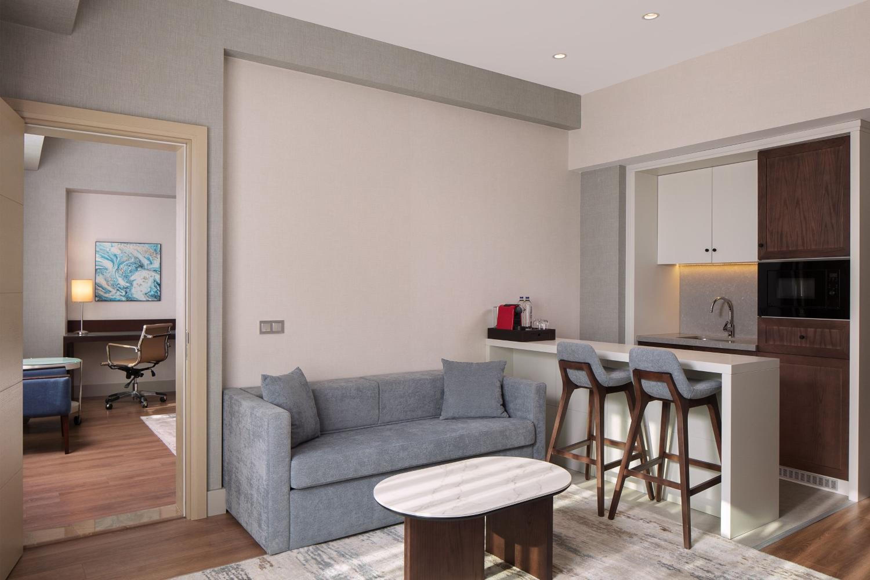 Delta Hotels Istanbul West - Image 8